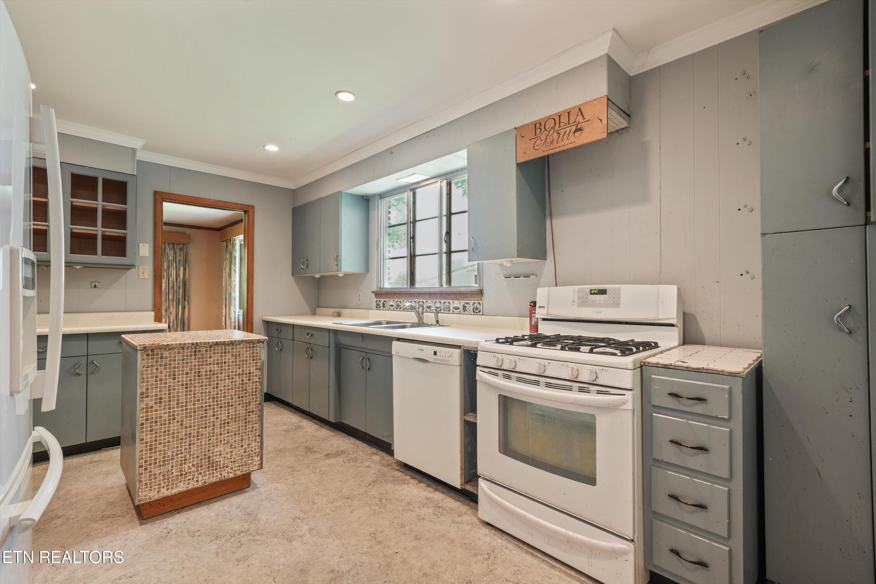 210 Sutton Lane Knoxville TN 37909
