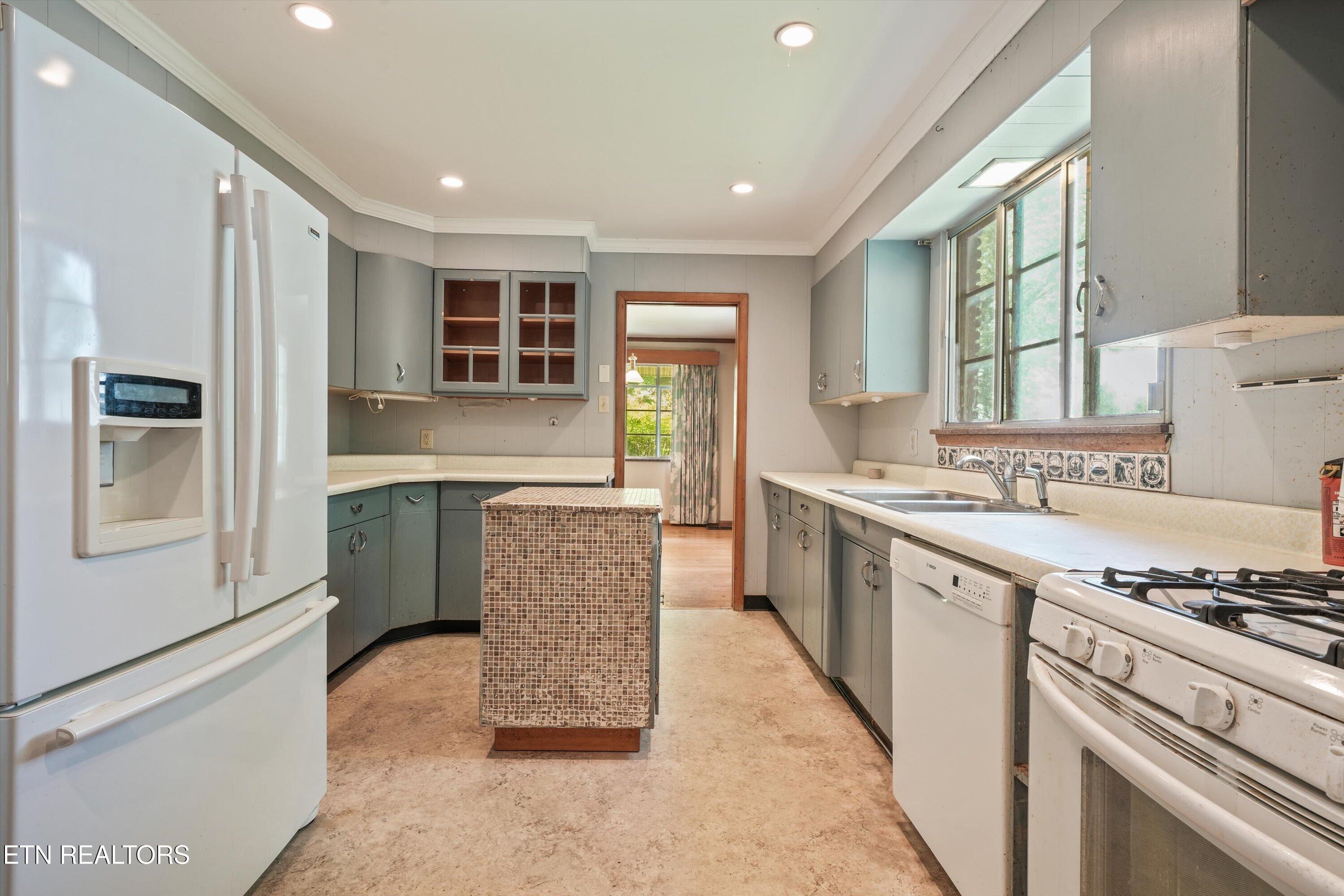210 Sutton Lane Knoxville TN 37909