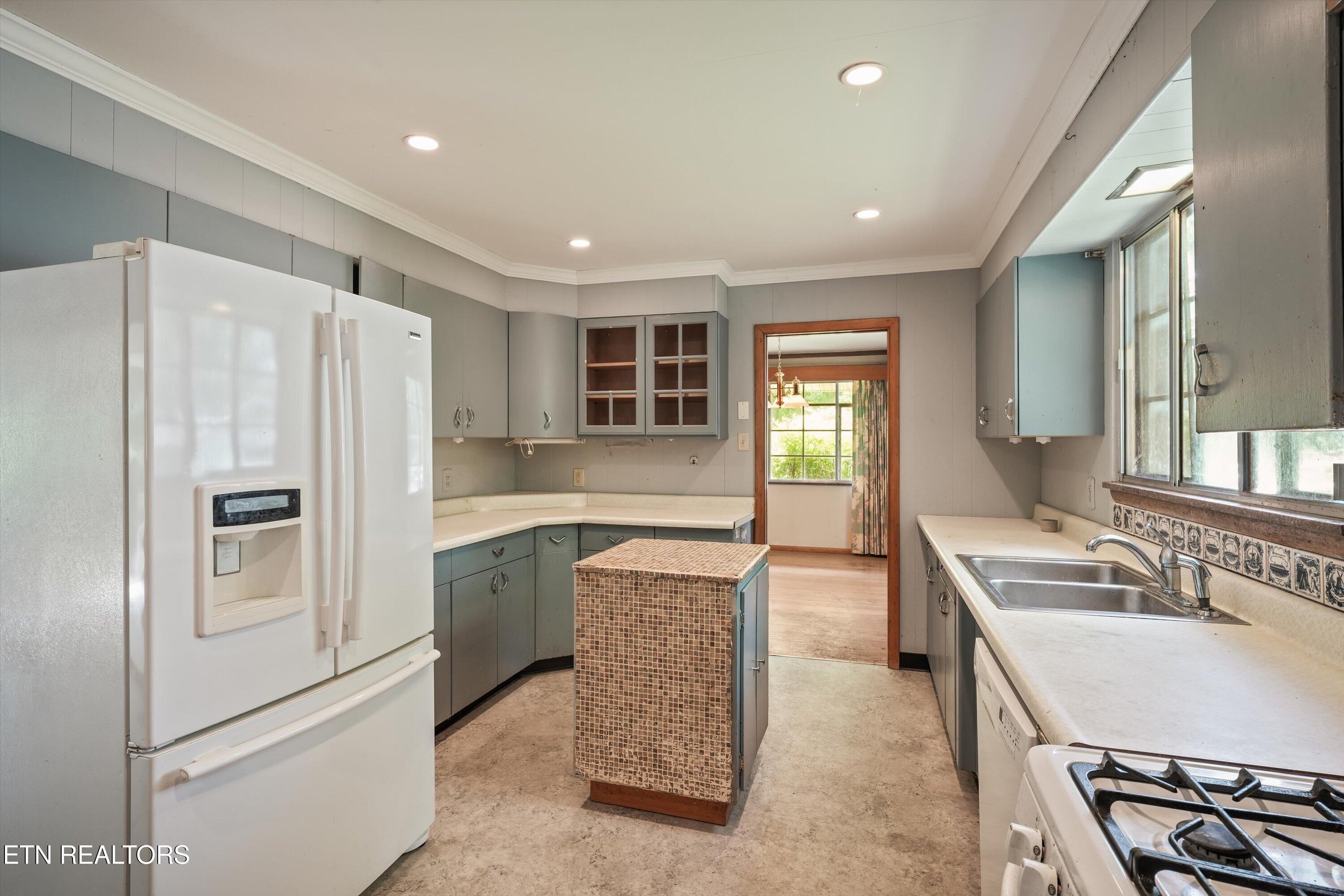 210 Sutton Lane Knoxville TN 37909
