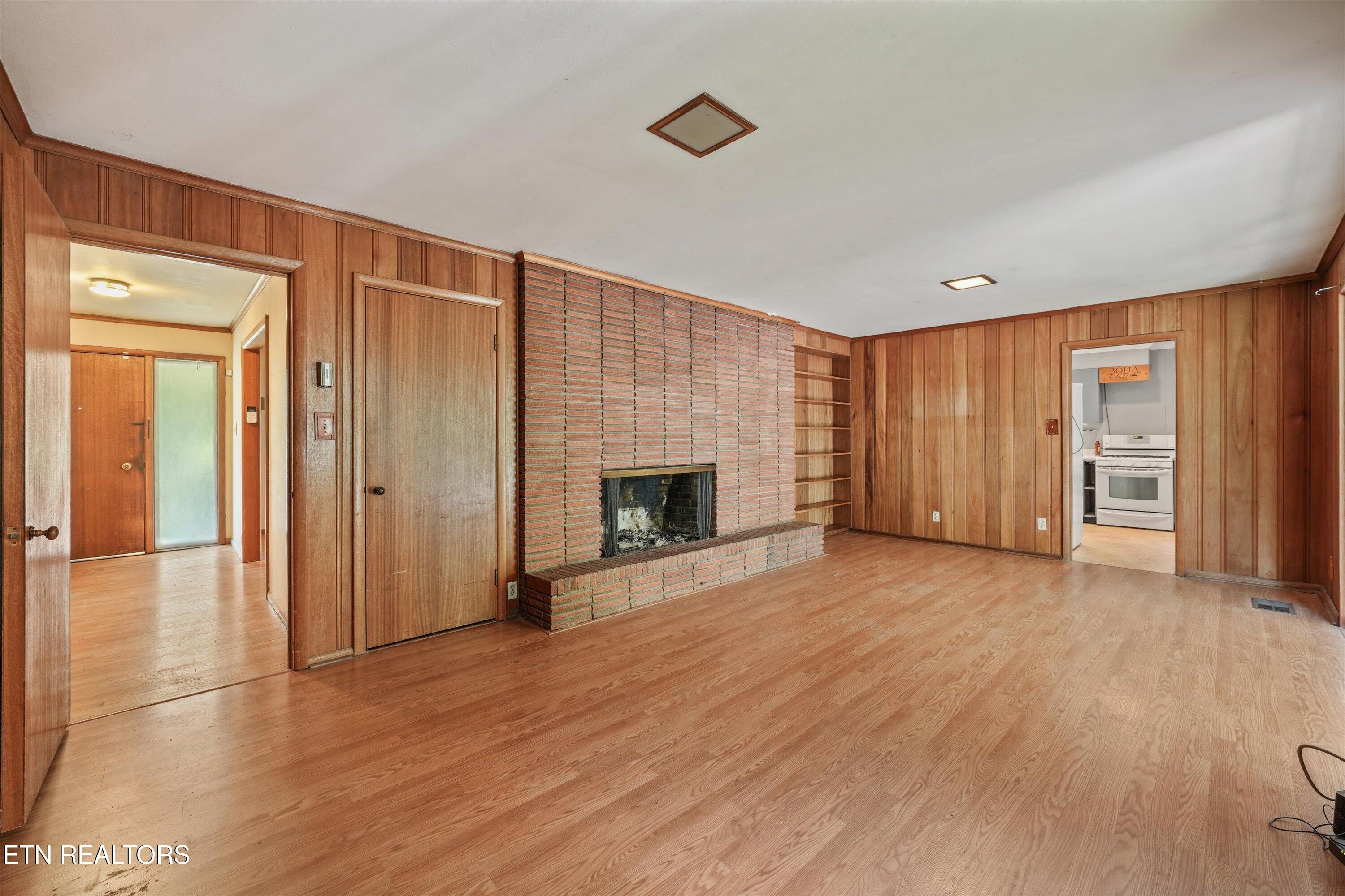 210 Sutton Lane Knoxville TN 37909