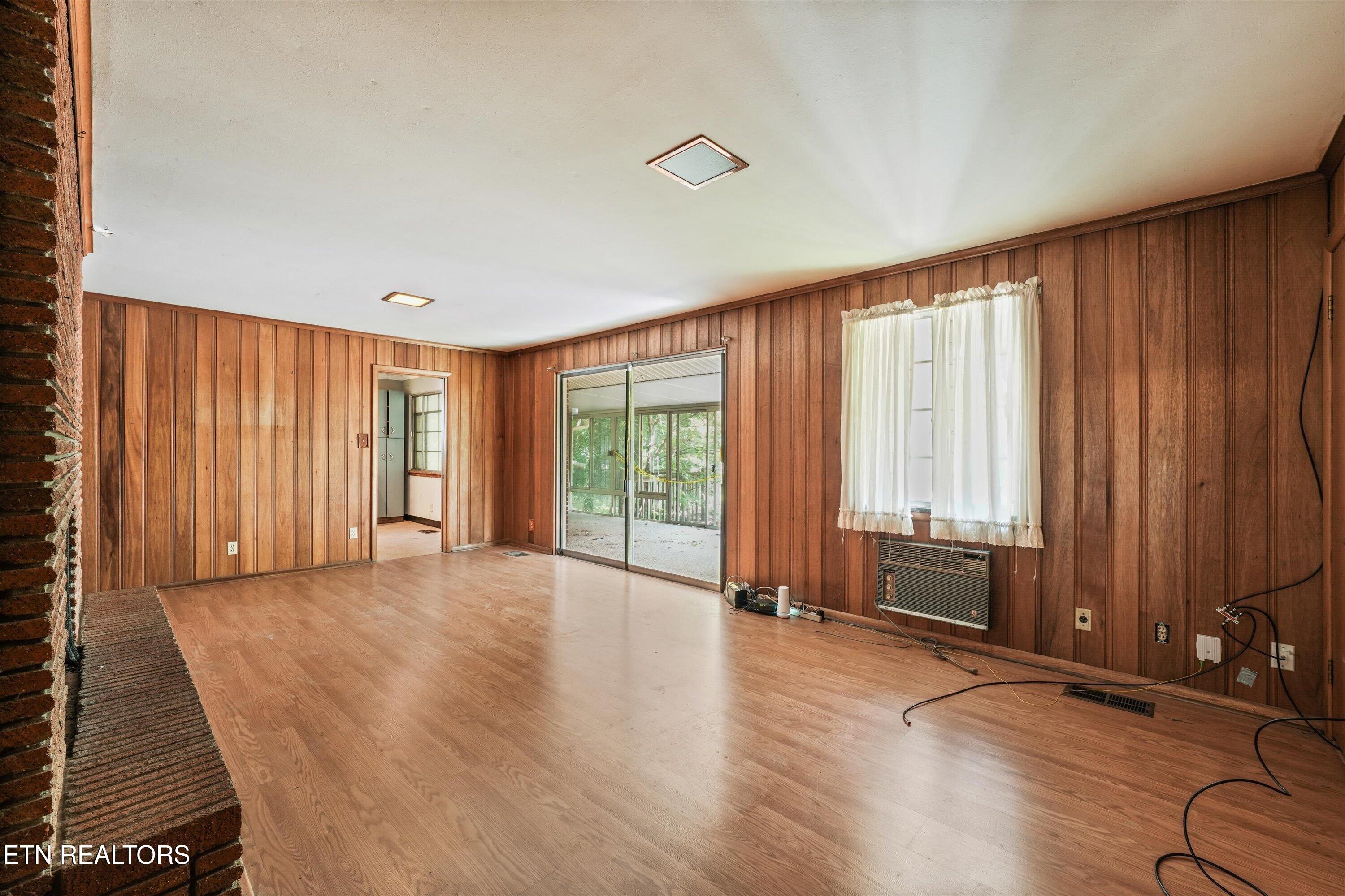 210 Sutton Lane Knoxville TN 37909