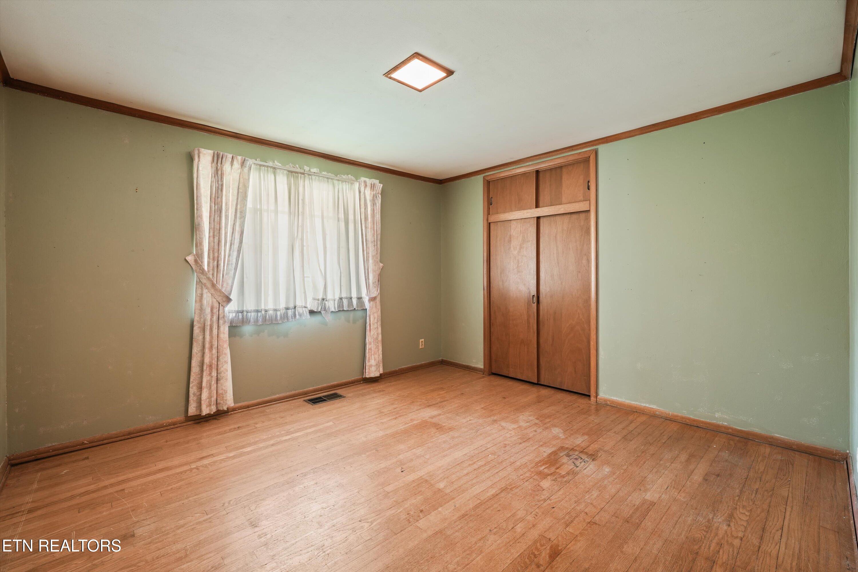 210 Sutton Lane Knoxville TN 37909