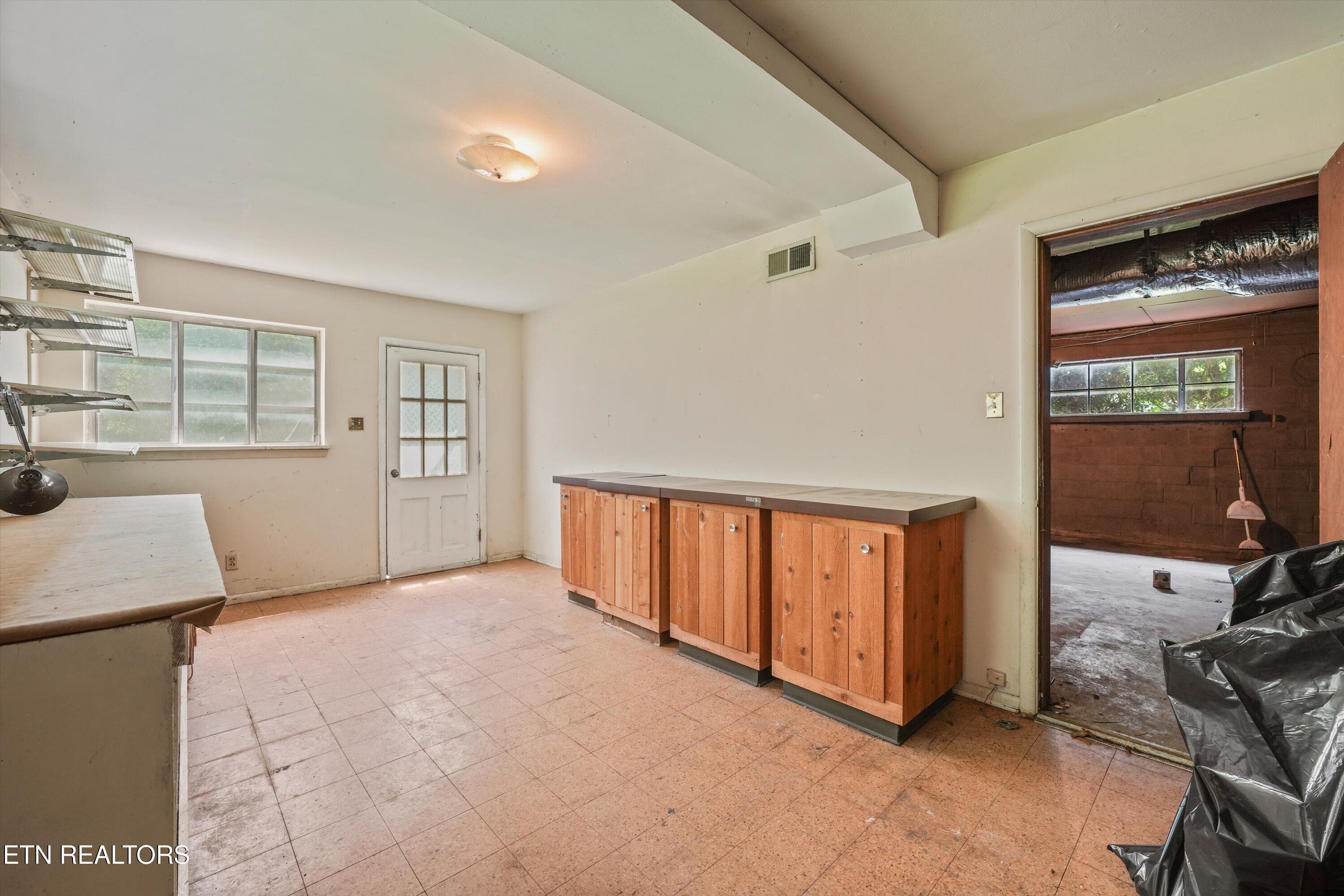 210 Sutton Lane Knoxville TN 37909