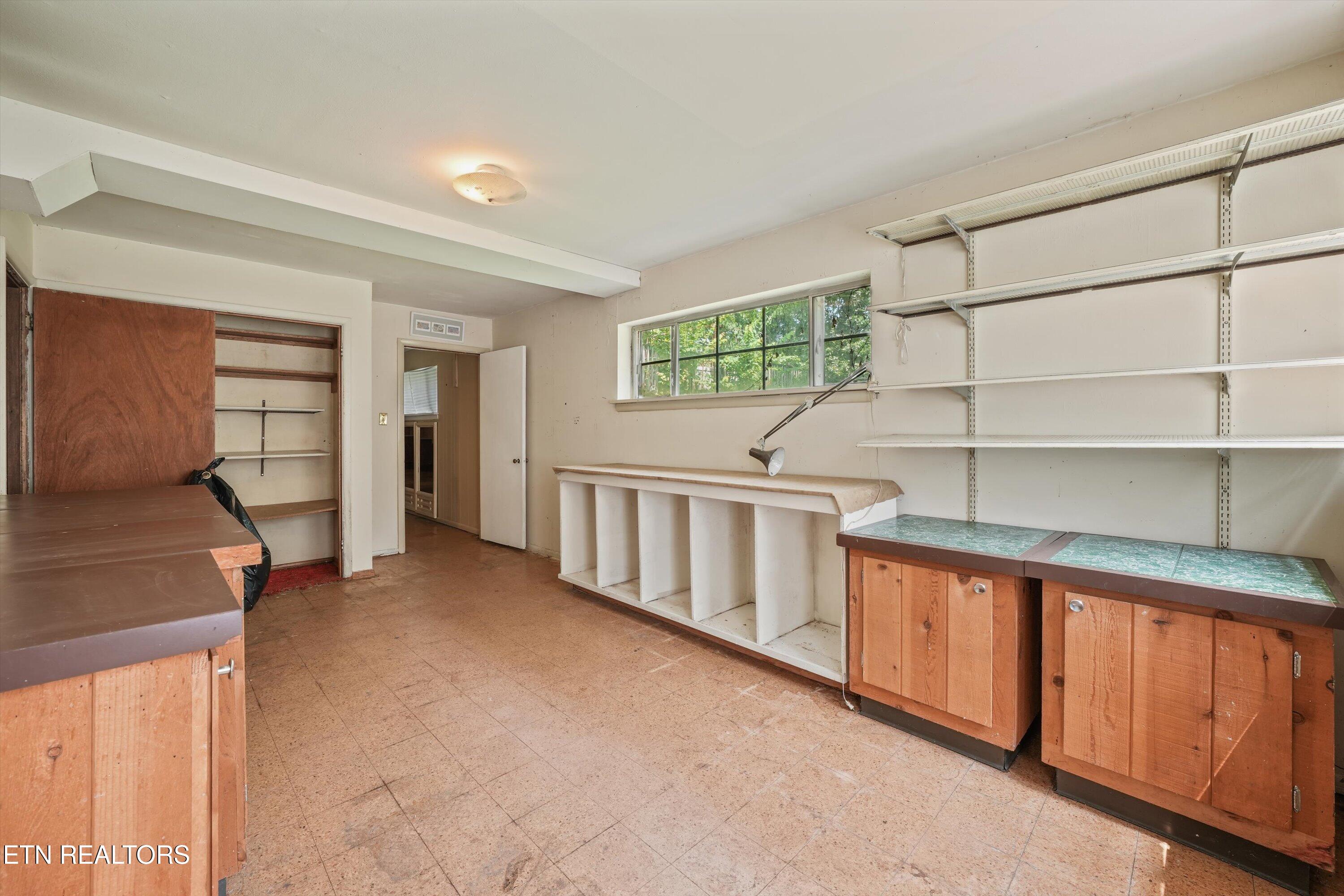 210 Sutton Lane Knoxville TN 37909