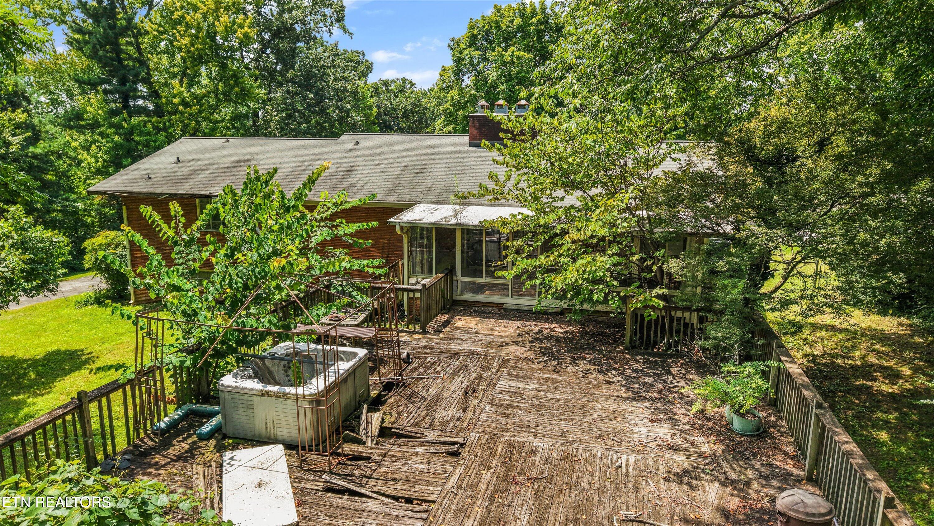 210 Sutton Lane Knoxville TN 37909