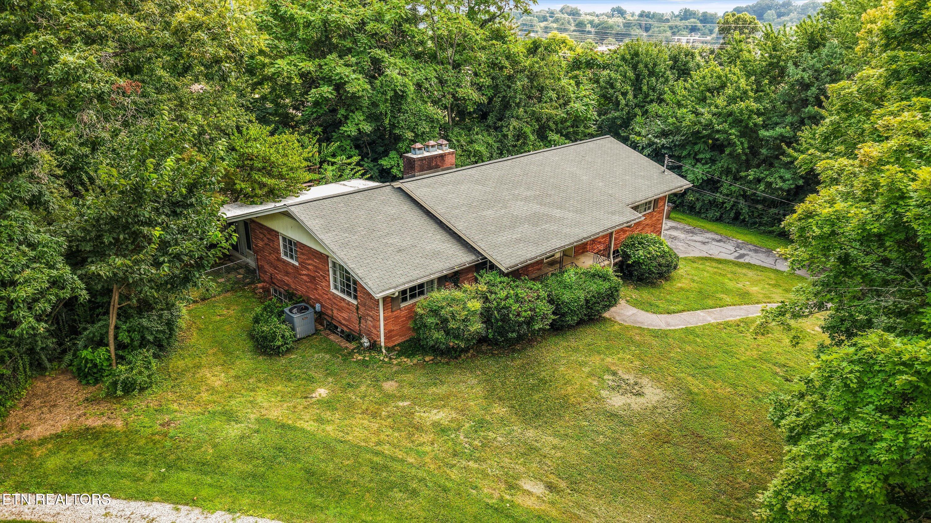 210 Sutton Lane Knoxville TN 37909