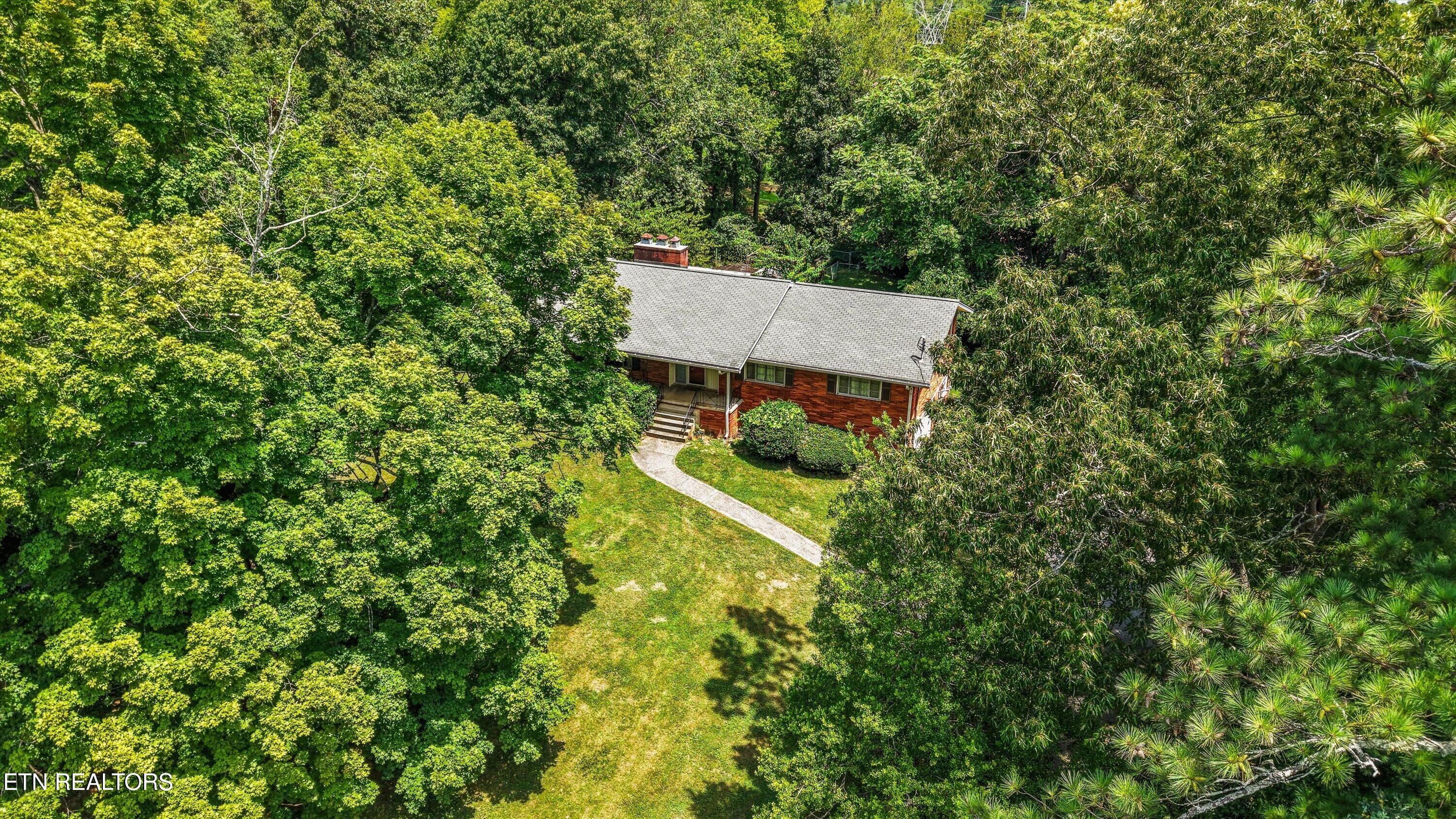 210 Sutton Lane Knoxville TN 37909