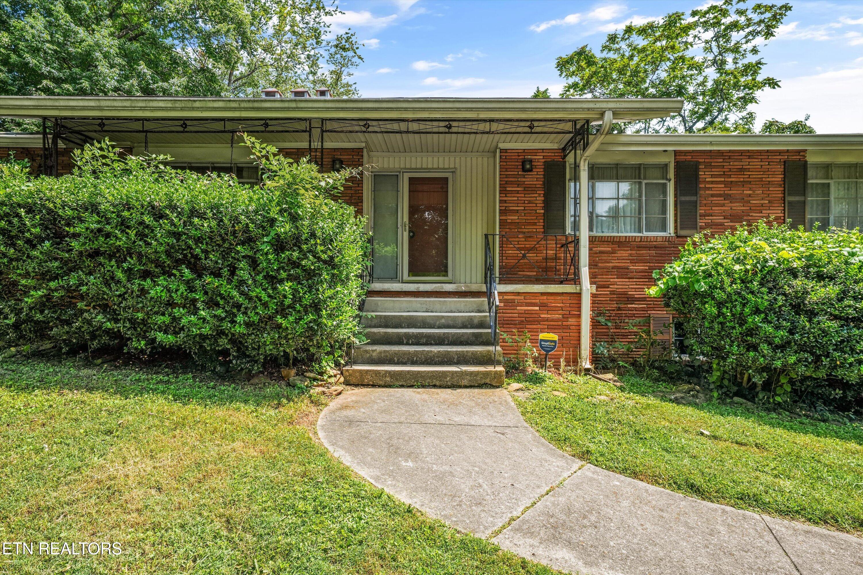 210 Sutton Lane Knoxville TN 37909