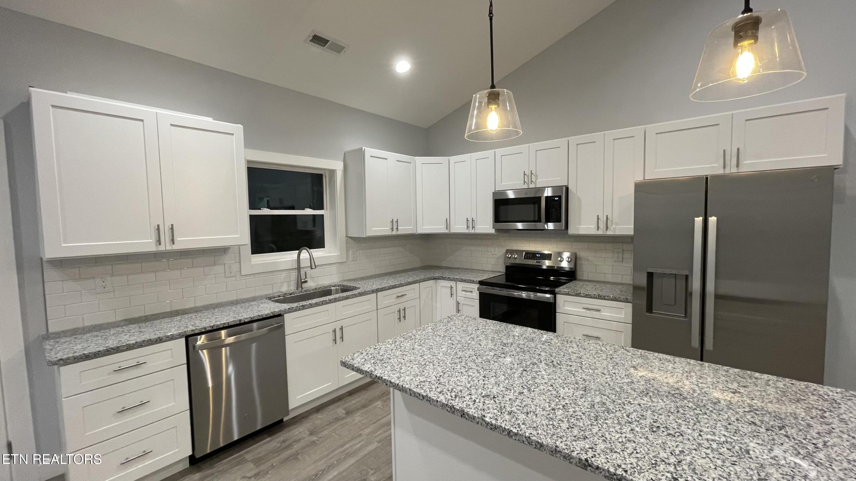 679 Privet Drive Dandridge TN 37725