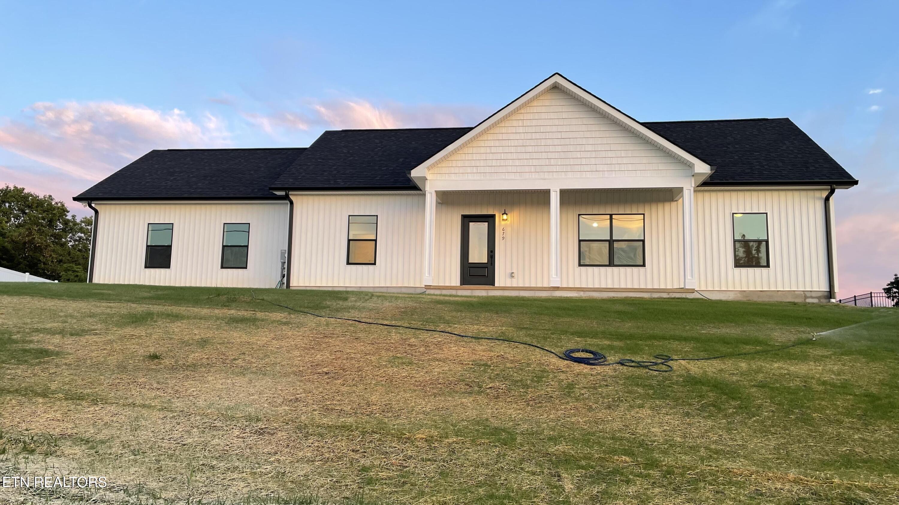 679 Privet Drive Dandridge TN 37725