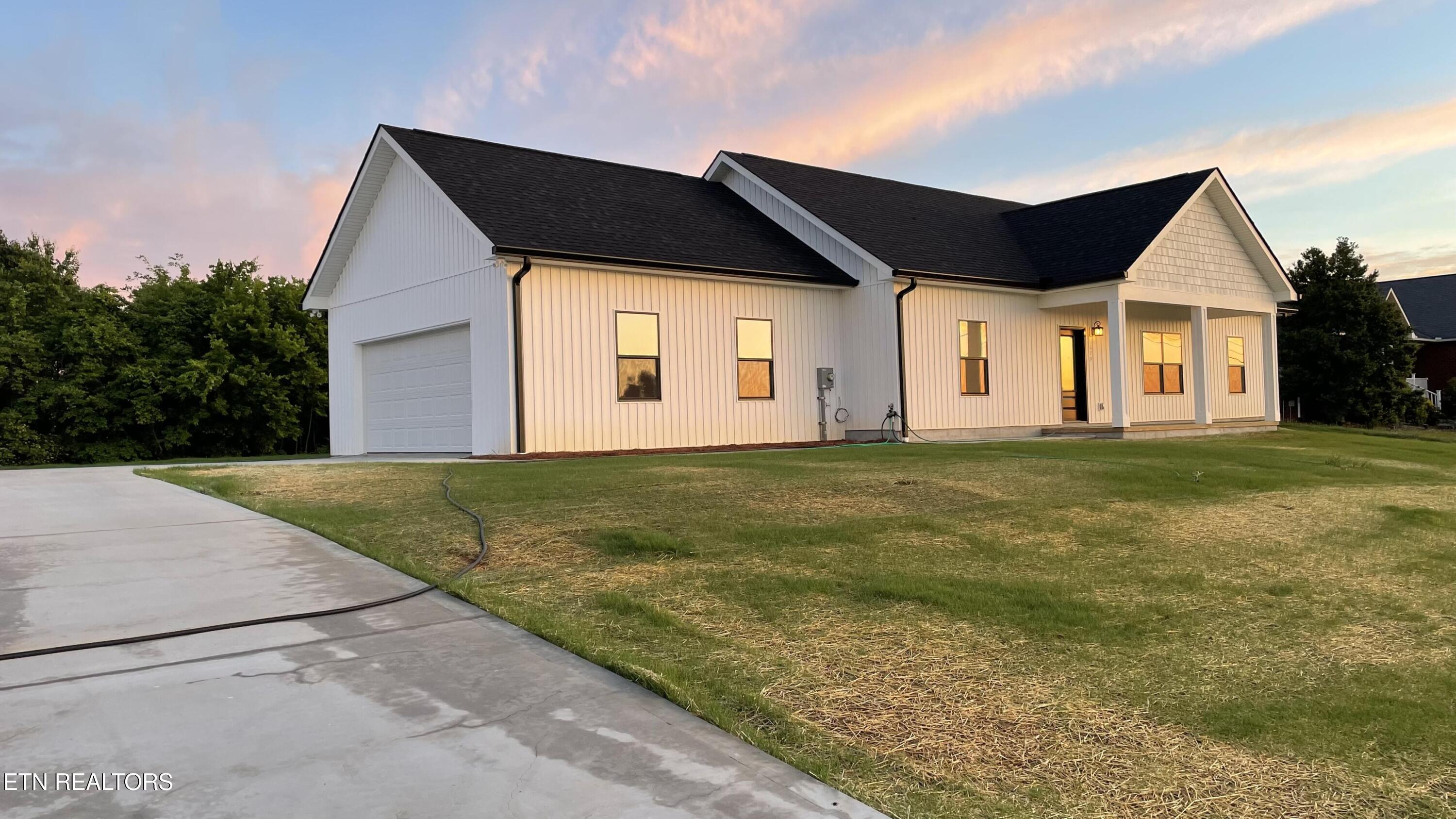 679 Privet Drive Dandridge TN 37725