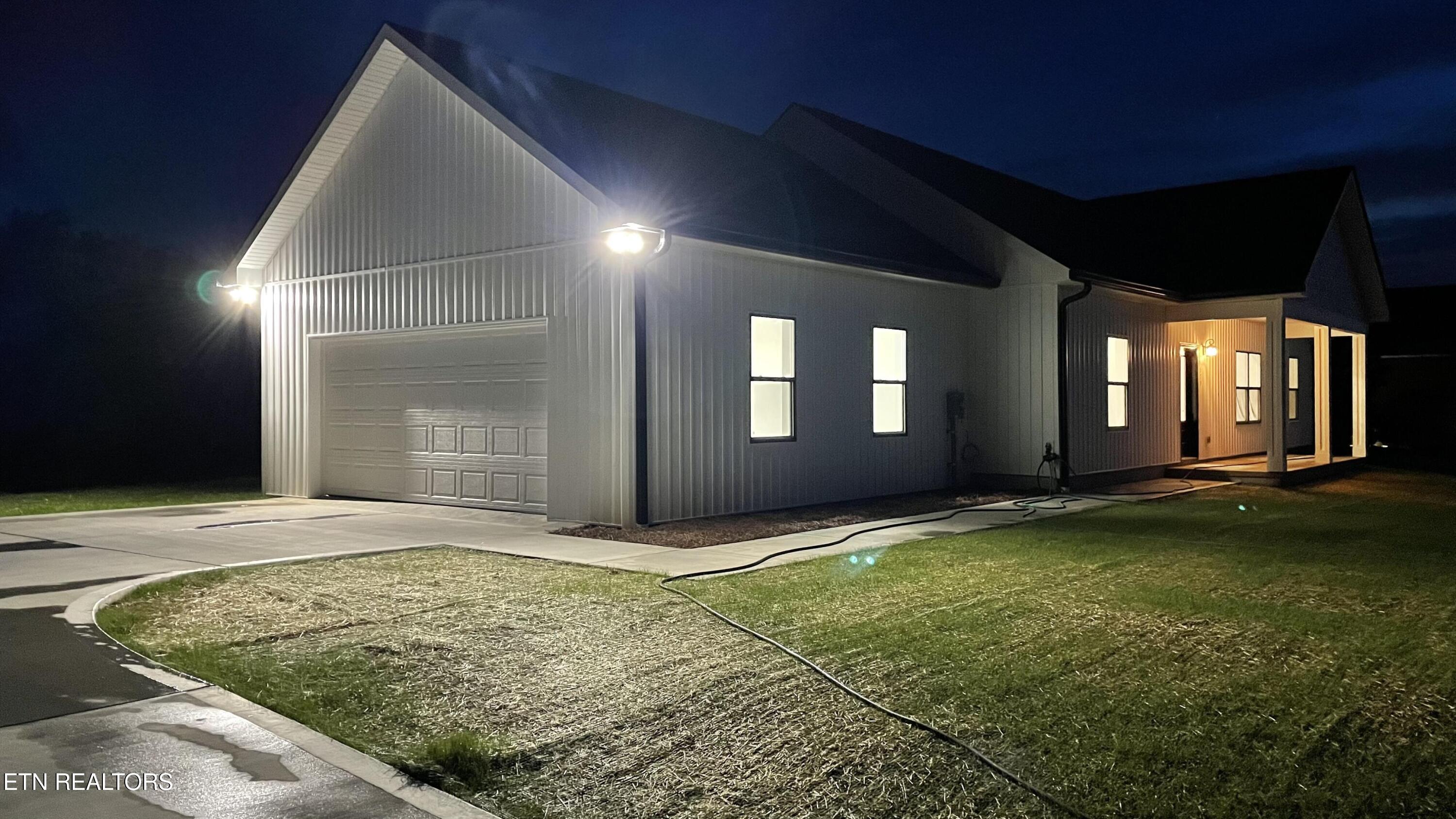 679 Privet Drive Dandridge TN 37725
