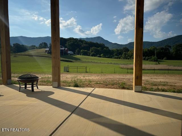 174 County Line Road Dandridge TN 37725