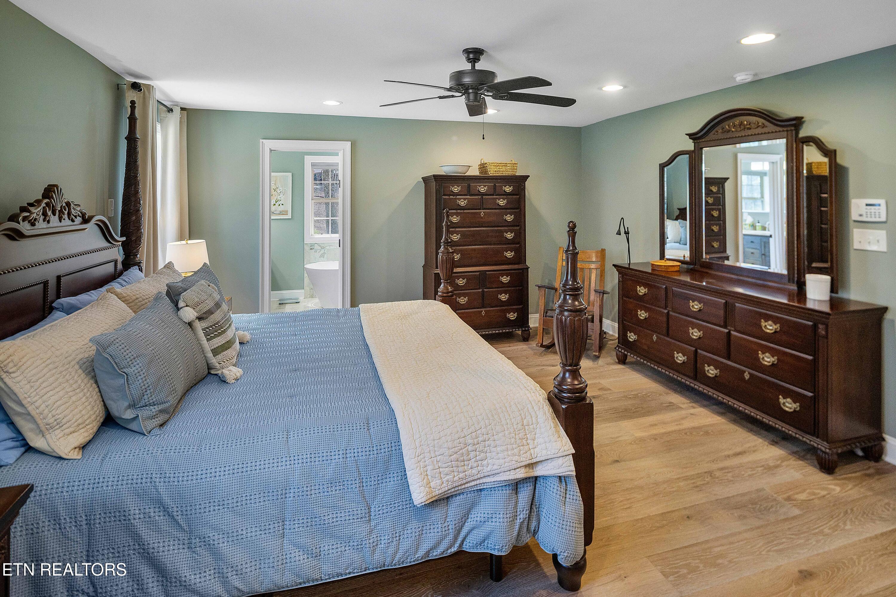 202 Spring View Drive Lenoir City TN 37772