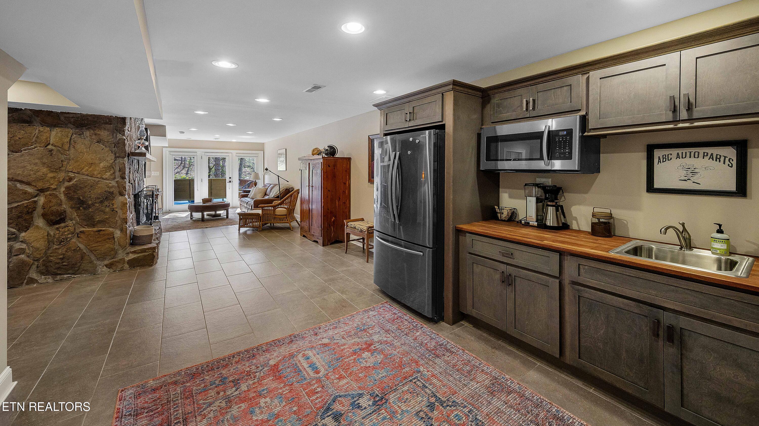 202 Spring View Drive Lenoir City TN 37772