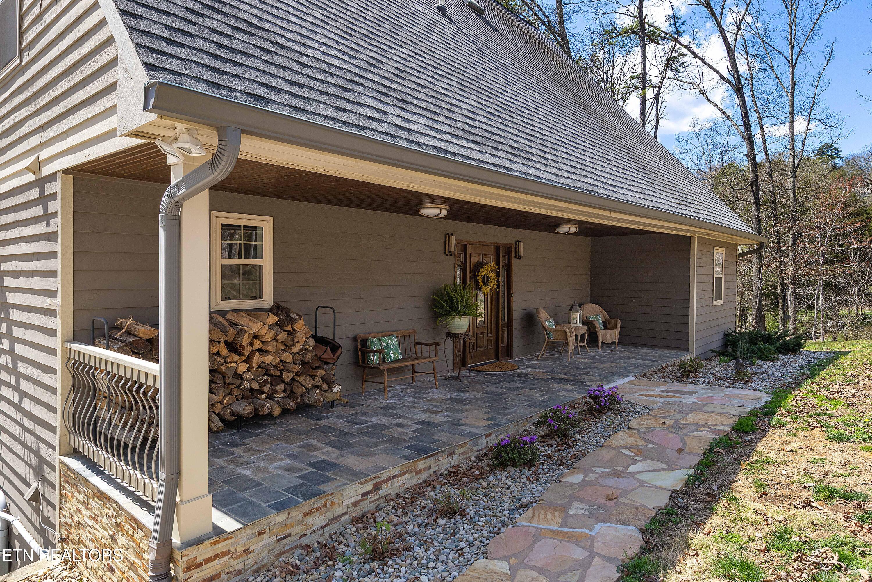 202 Spring View Drive Lenoir City TN 37772