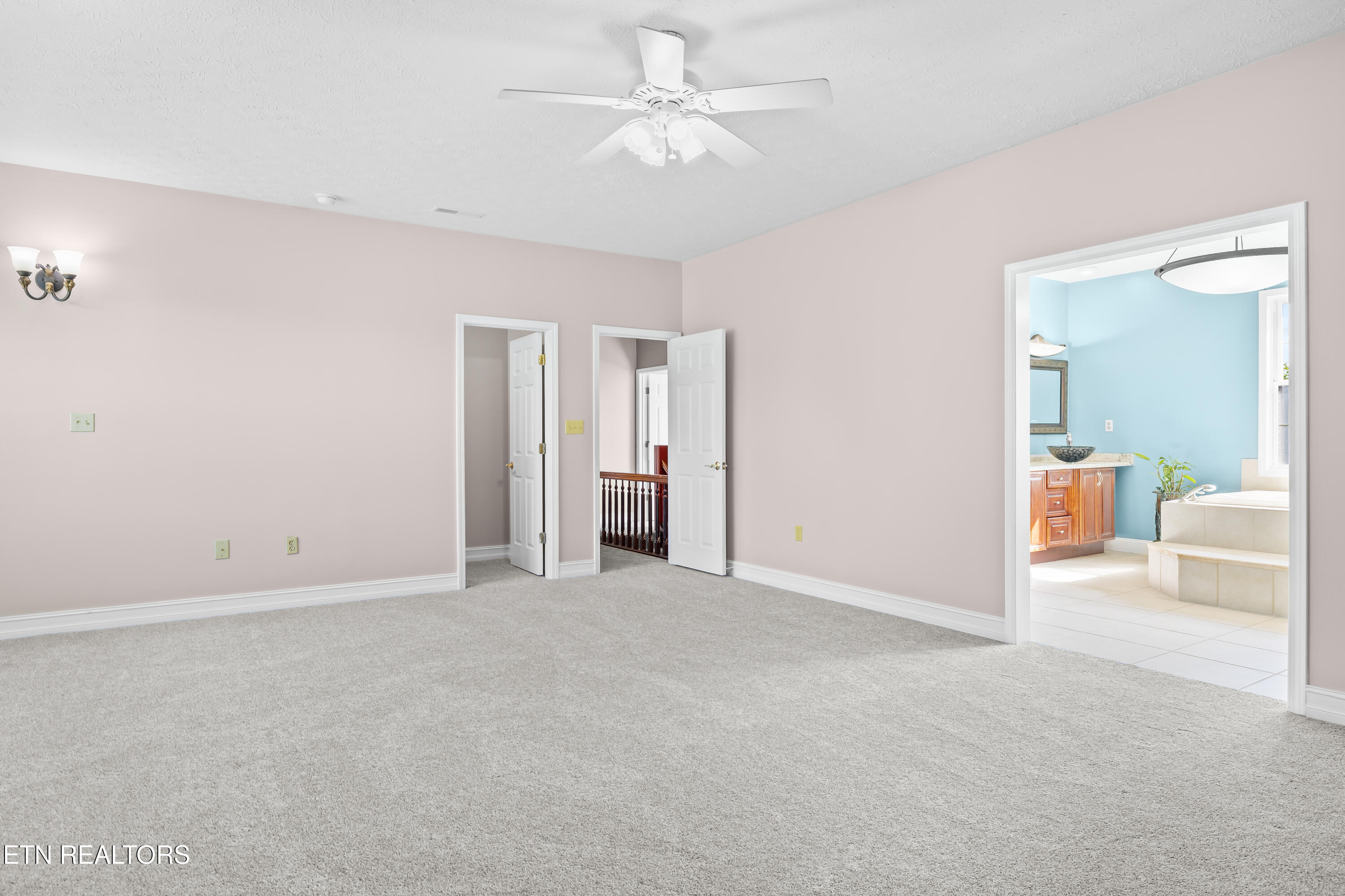 5703 Old Niles Ferry Pike Greenback TN 37742