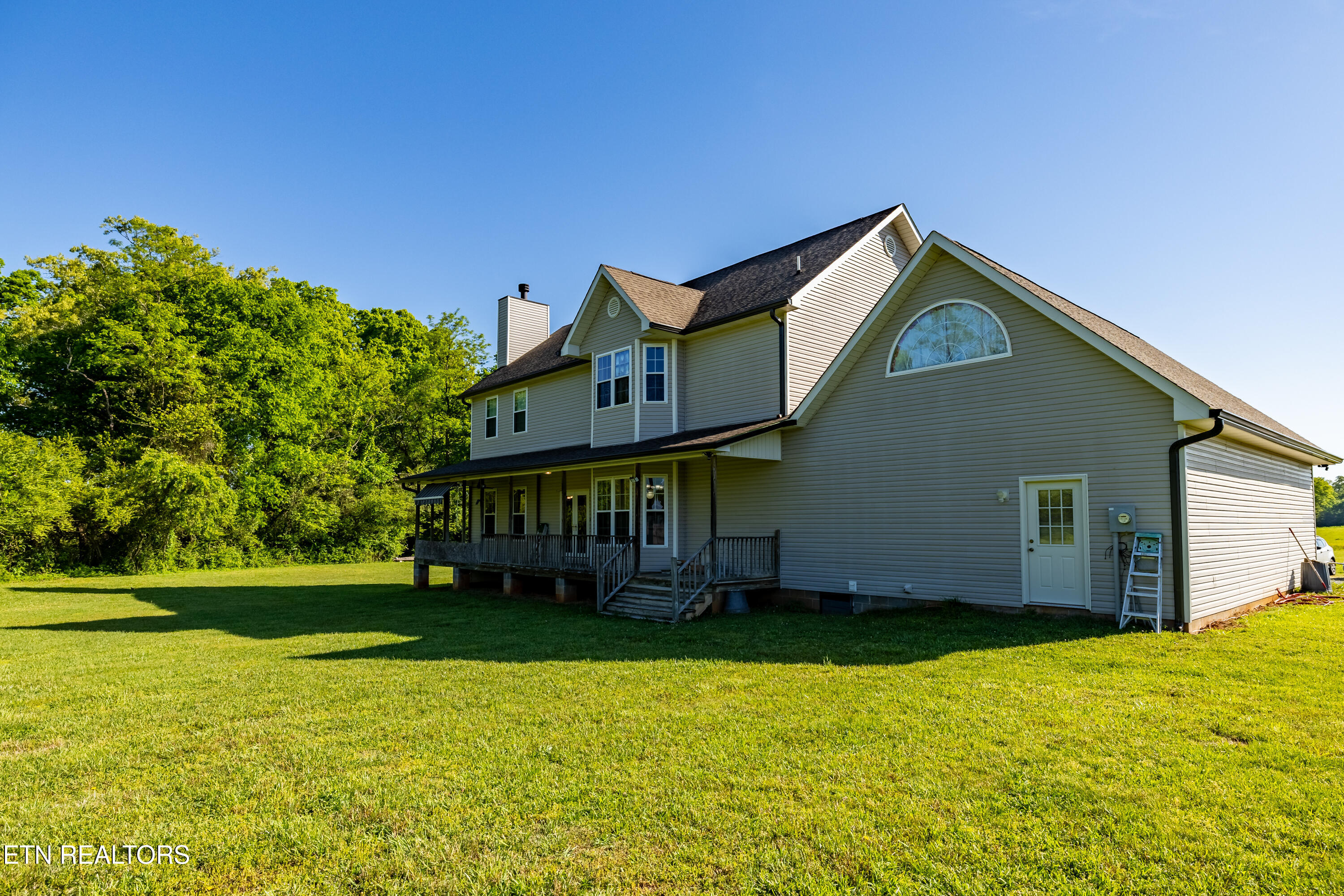5703 Old Niles Ferry Pike Greenback TN 37742