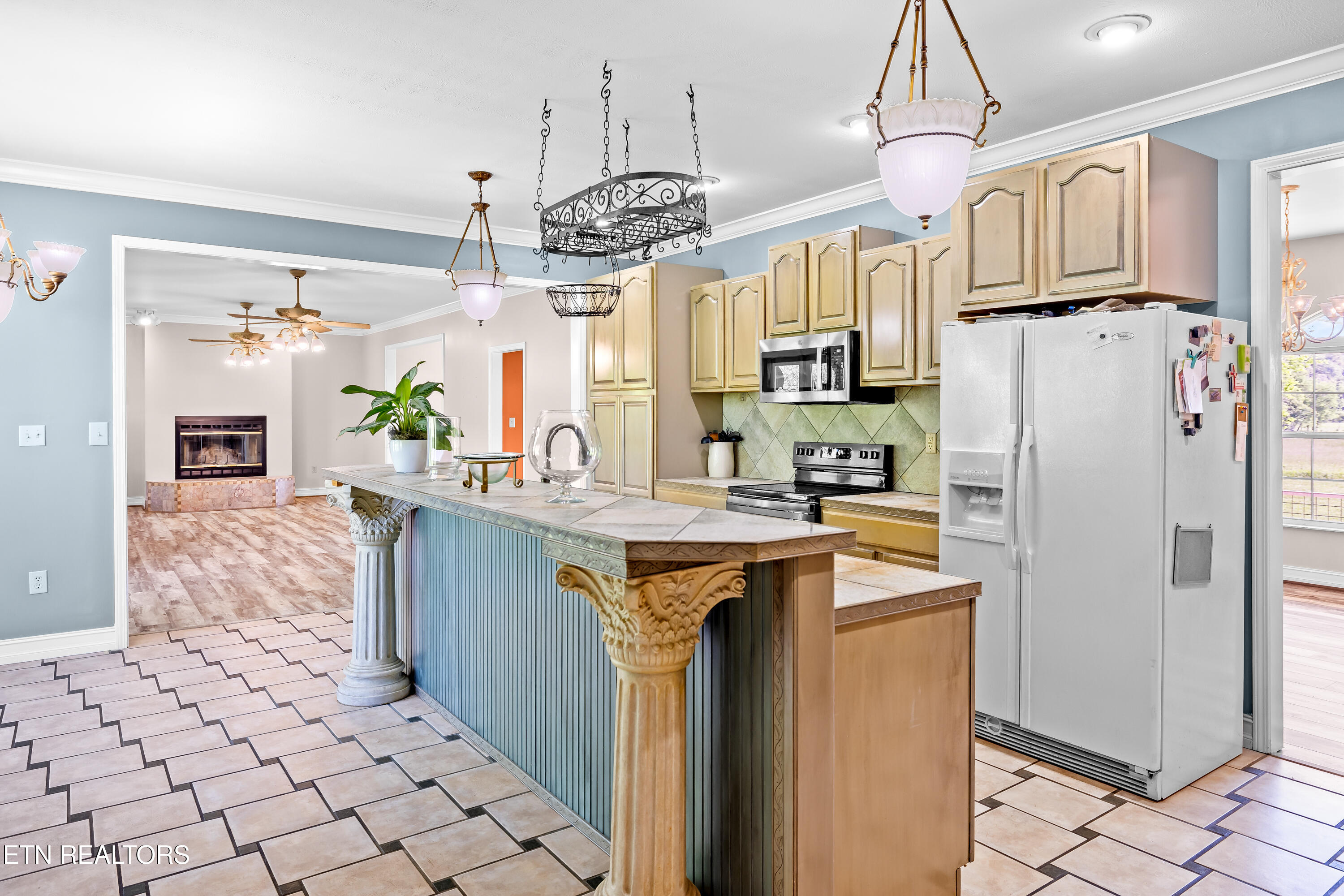 5703 Old Niles Ferry Pike Greenback TN 37742