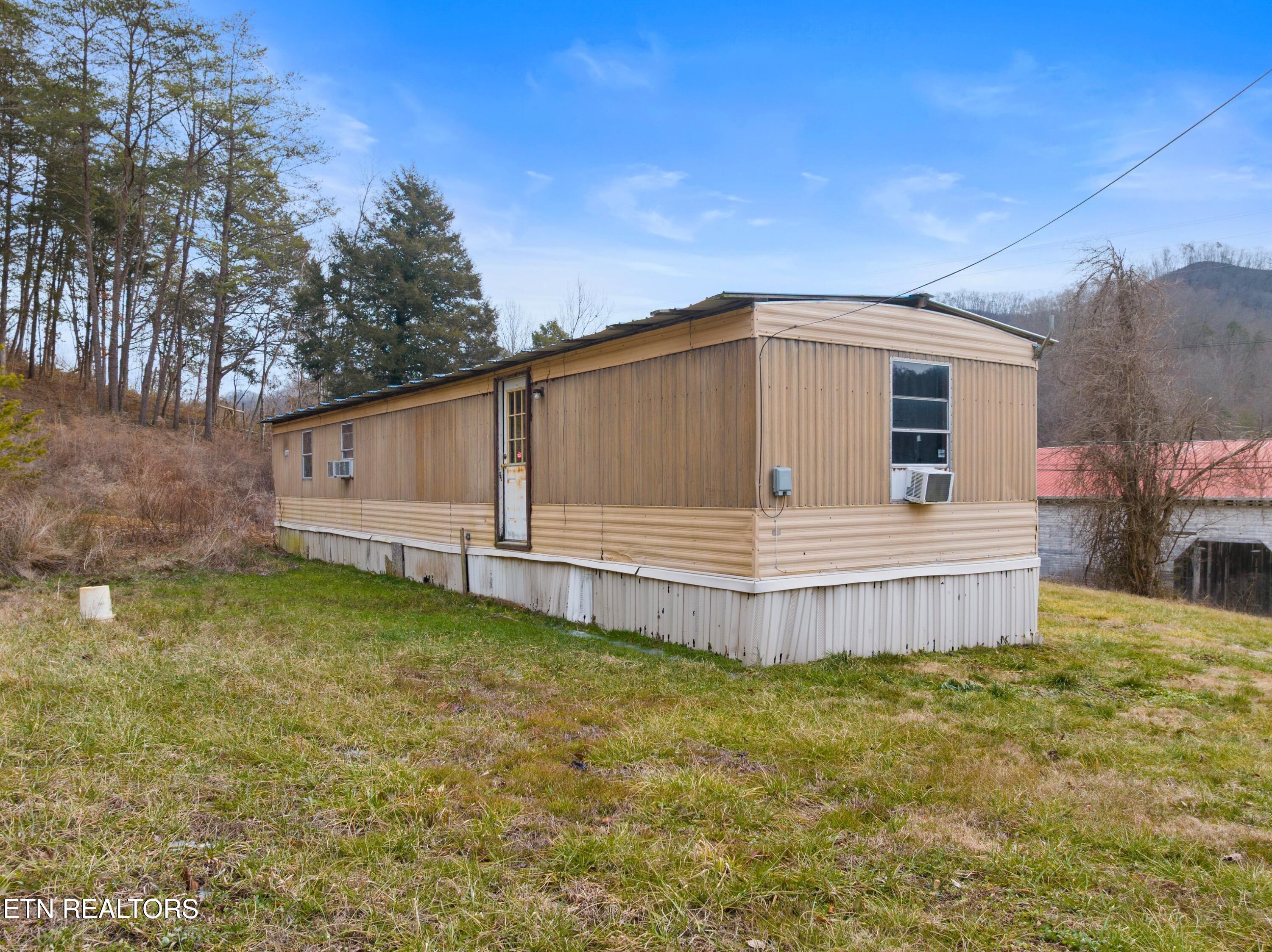 1473 State Highway 33 Tazewell TN 37879
