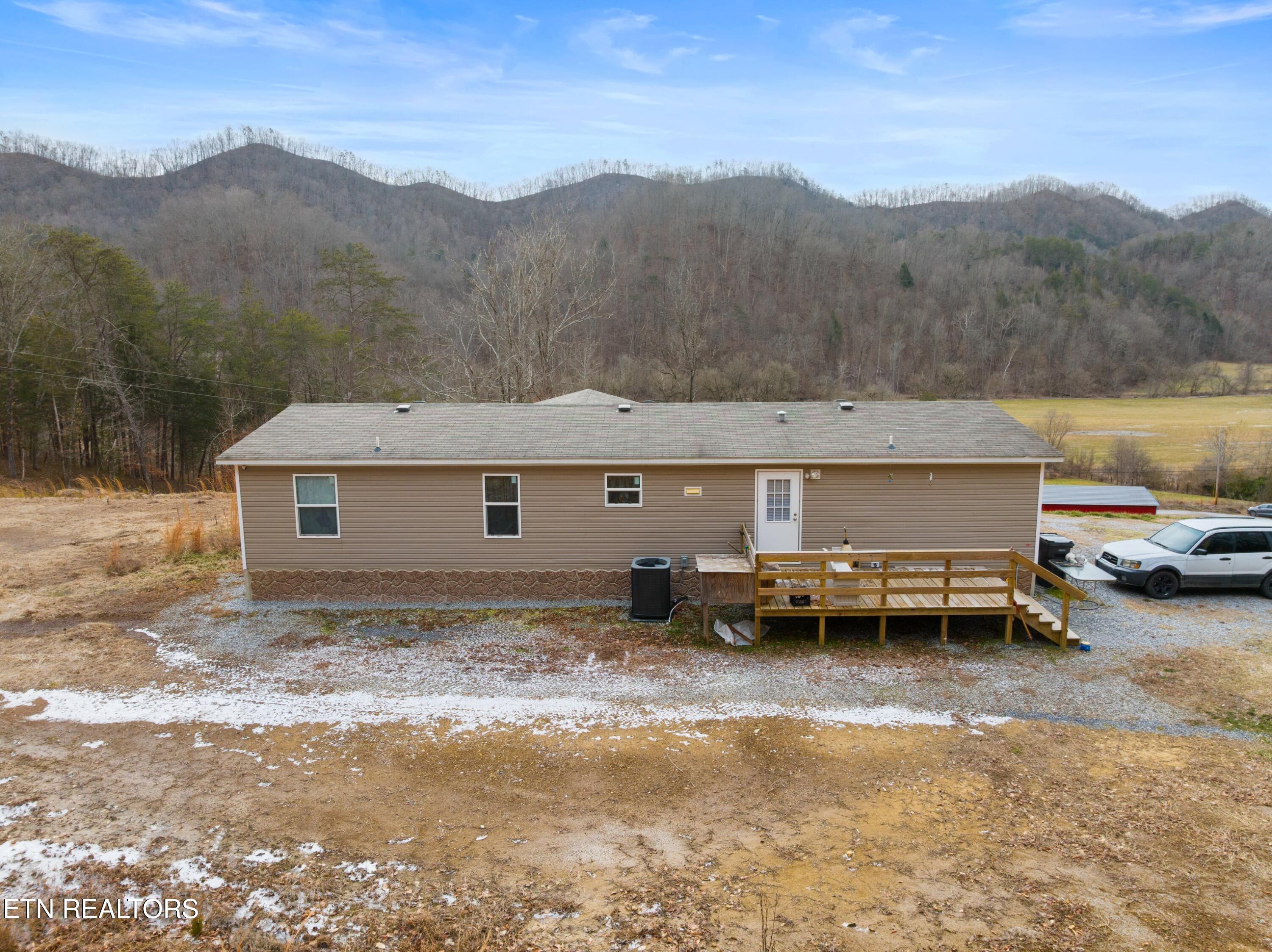 1473 State Highway 33 Tazewell TN 37879