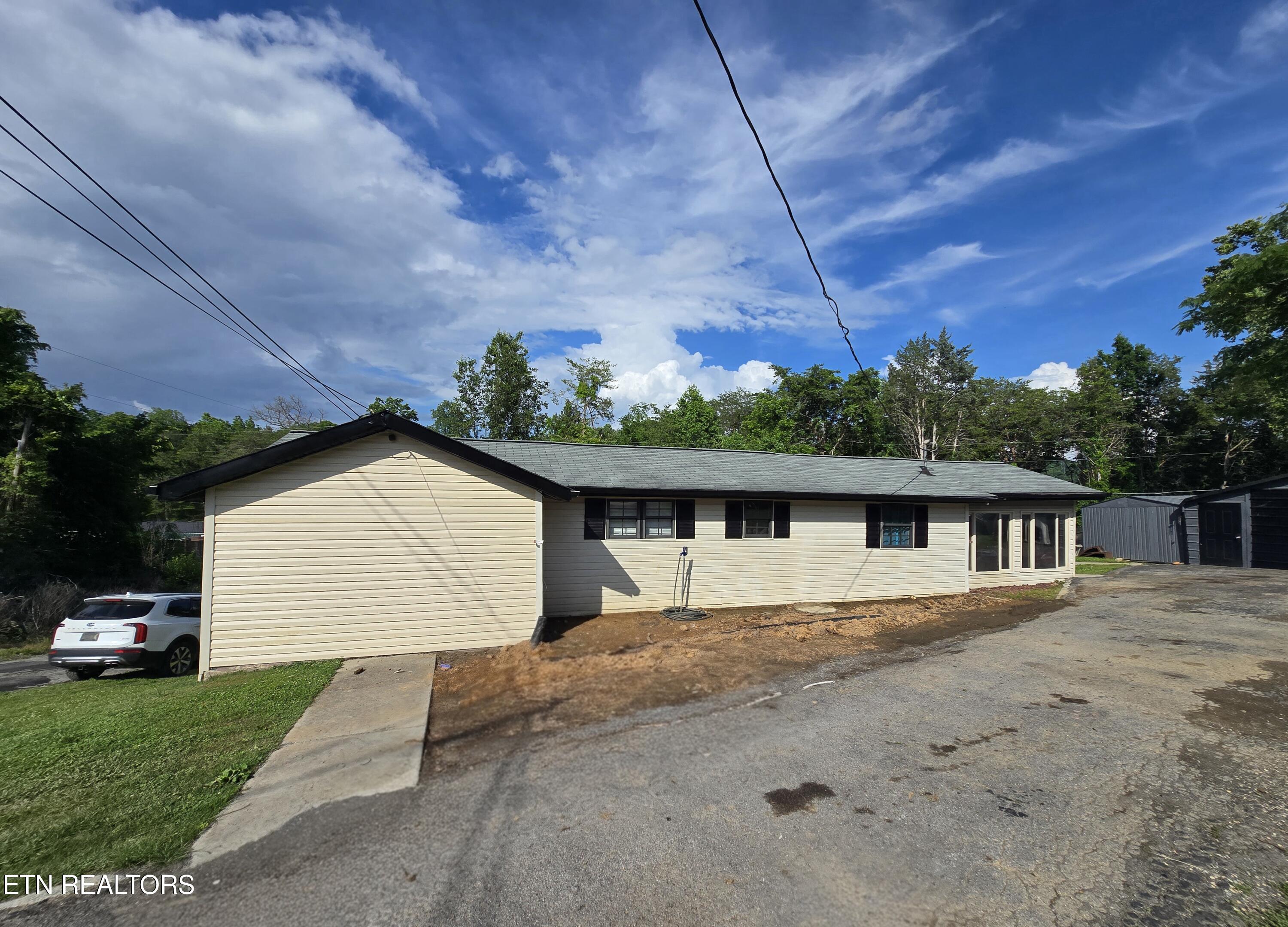 196 Cedar Lane New Tazewell TN 37825