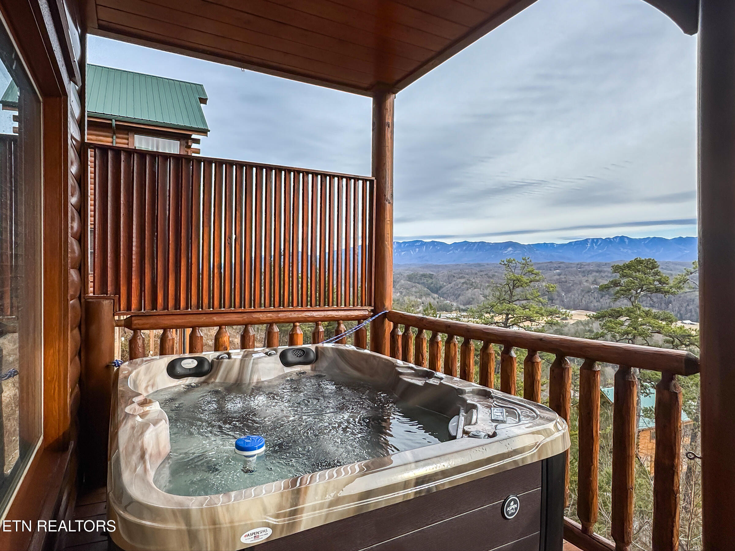 2607 Mountain Glory Trail Sevierville TN 37876