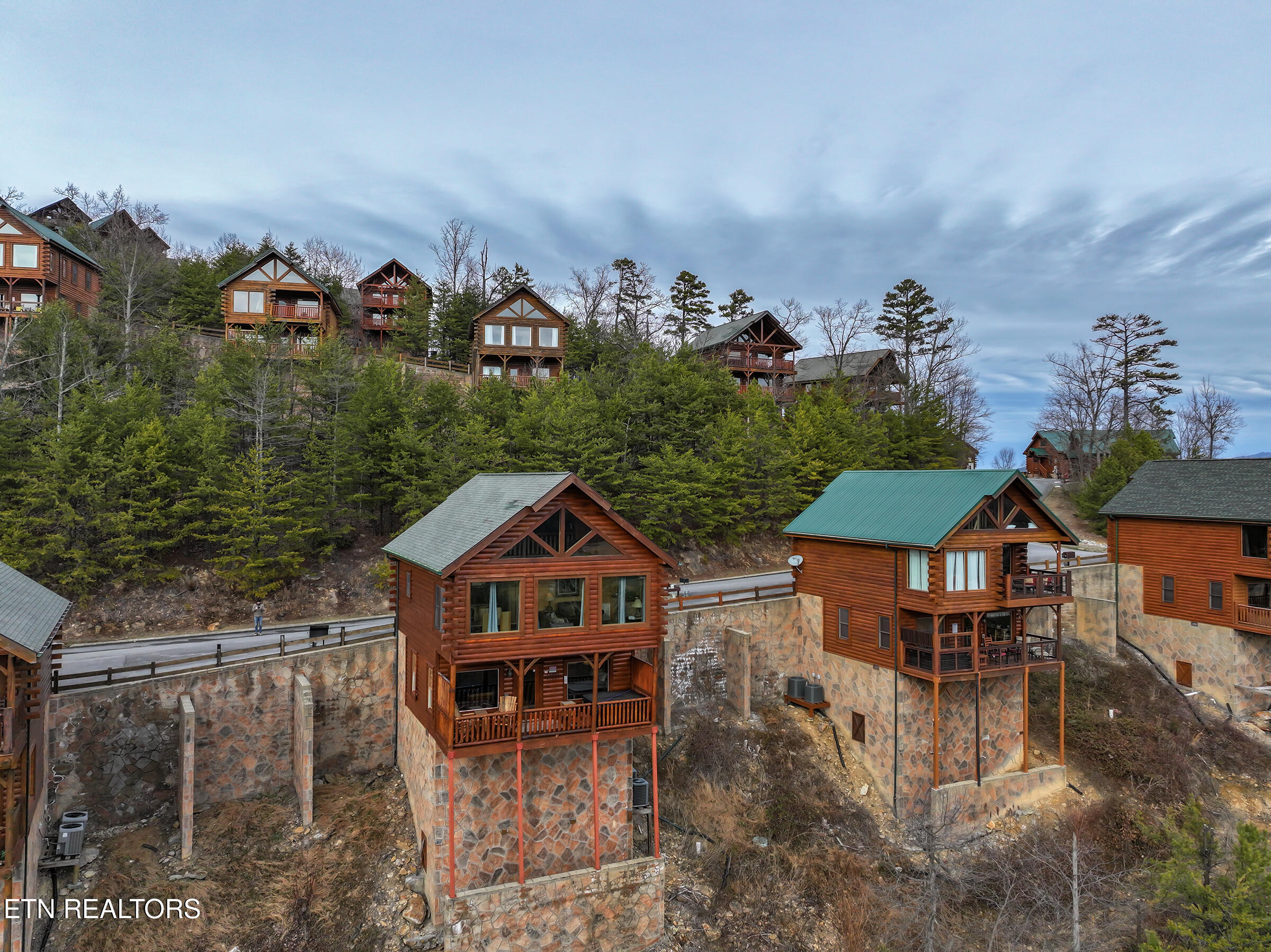 2607 Mountain Glory Trail Sevierville TN 37876