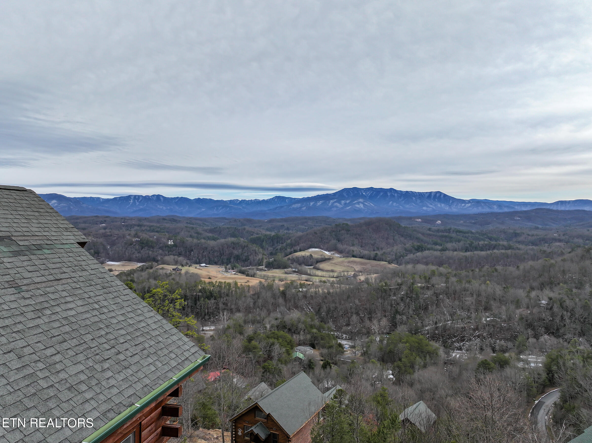 2607 Mountain Glory Trail Sevierville TN 37876