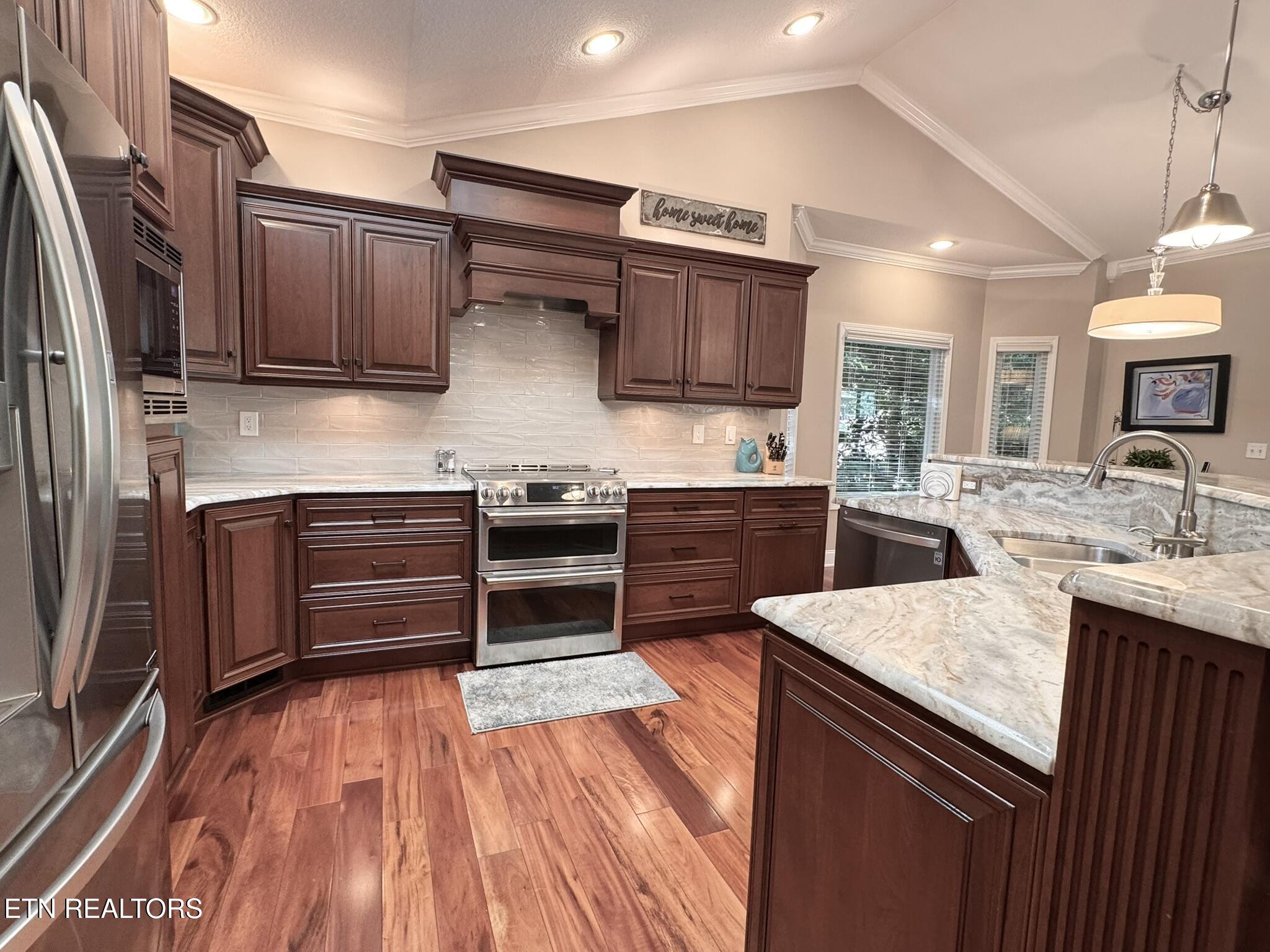 201 Iroquois Circle Loudon TN 37774