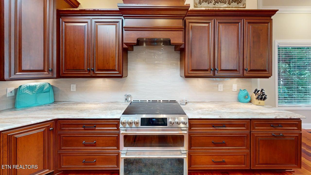 201 Iroquois Circle Loudon TN 37774