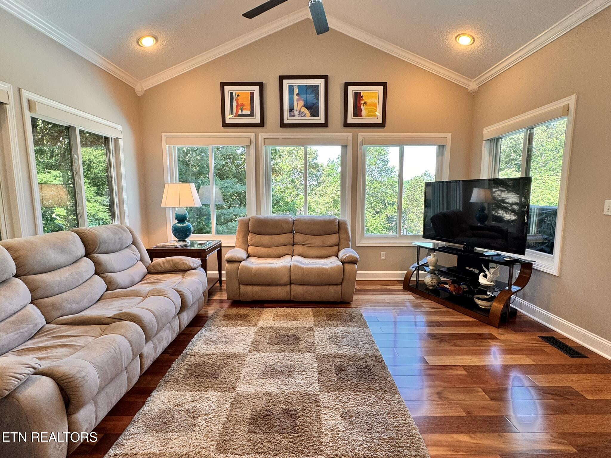 201 Iroquois Circle Loudon TN 37774