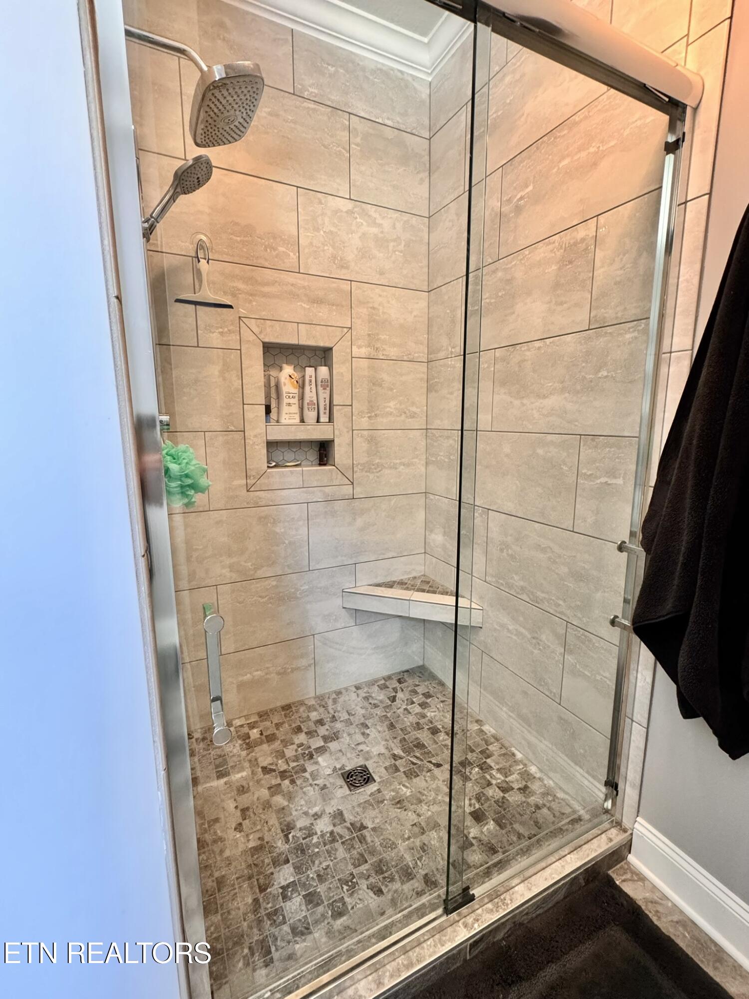 201 Iroquois Circle Loudon TN 37774