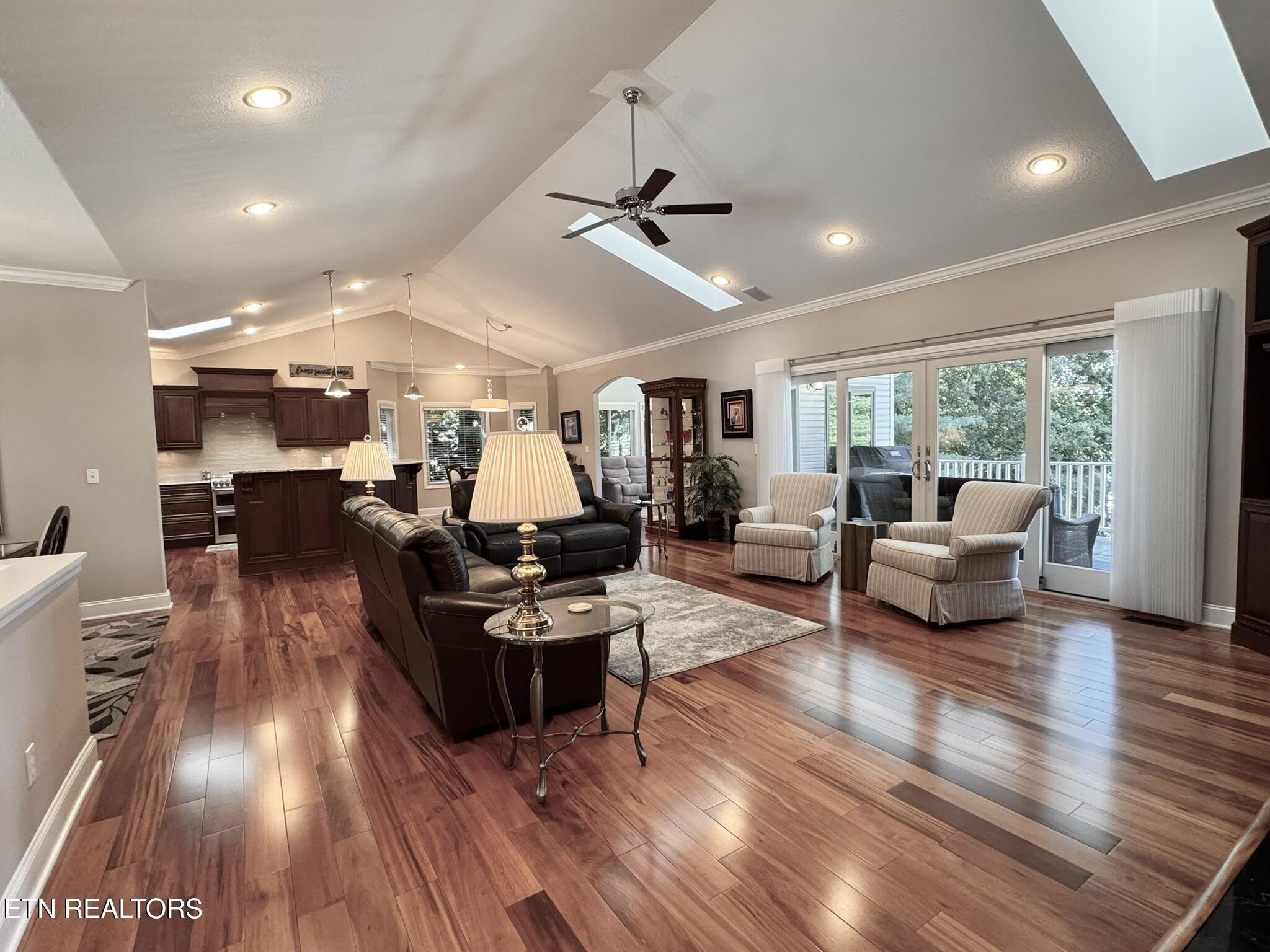201 Iroquois Circle Loudon TN 37774