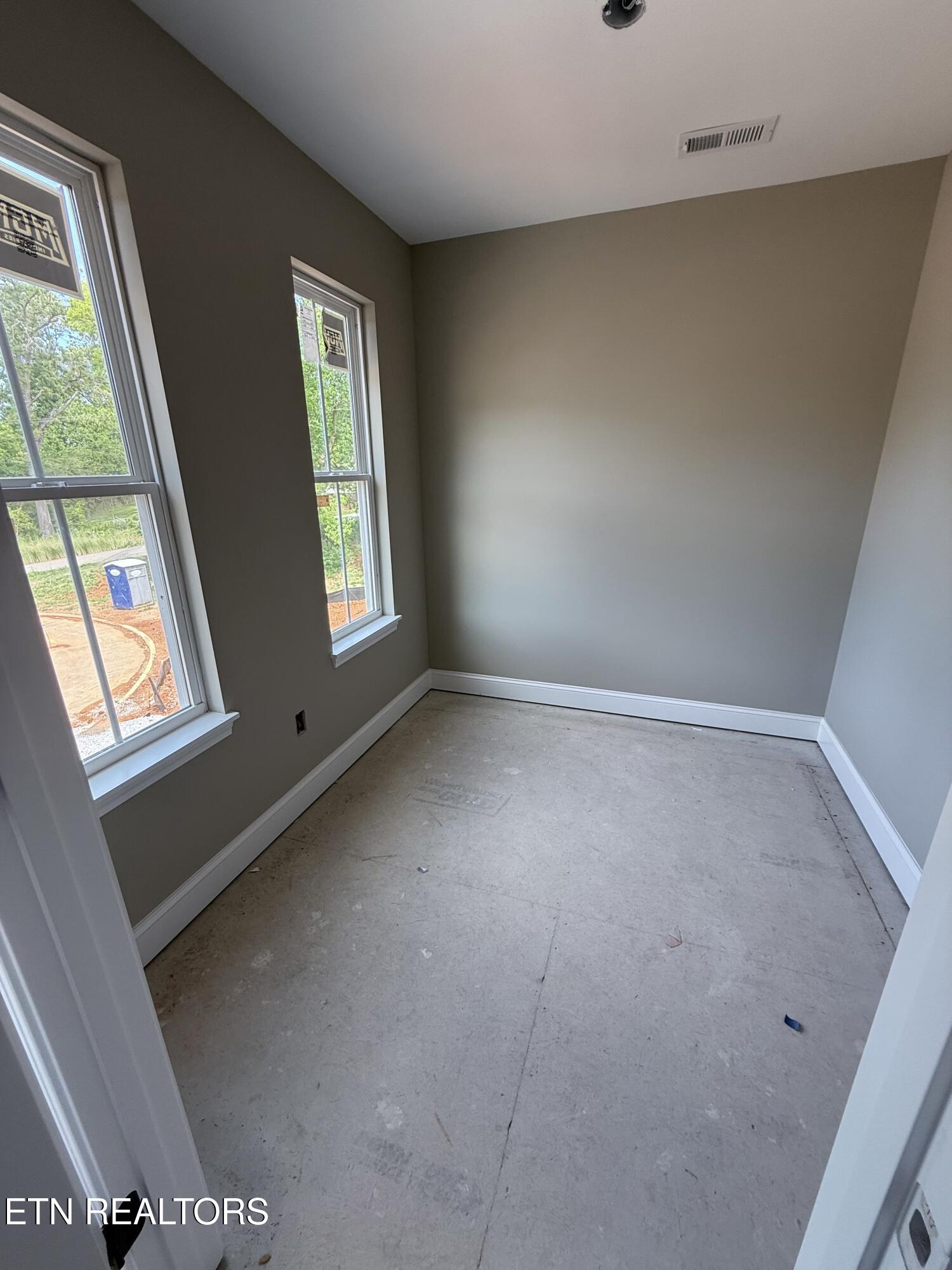 504 8th Avenue Lenoir City TN 37771