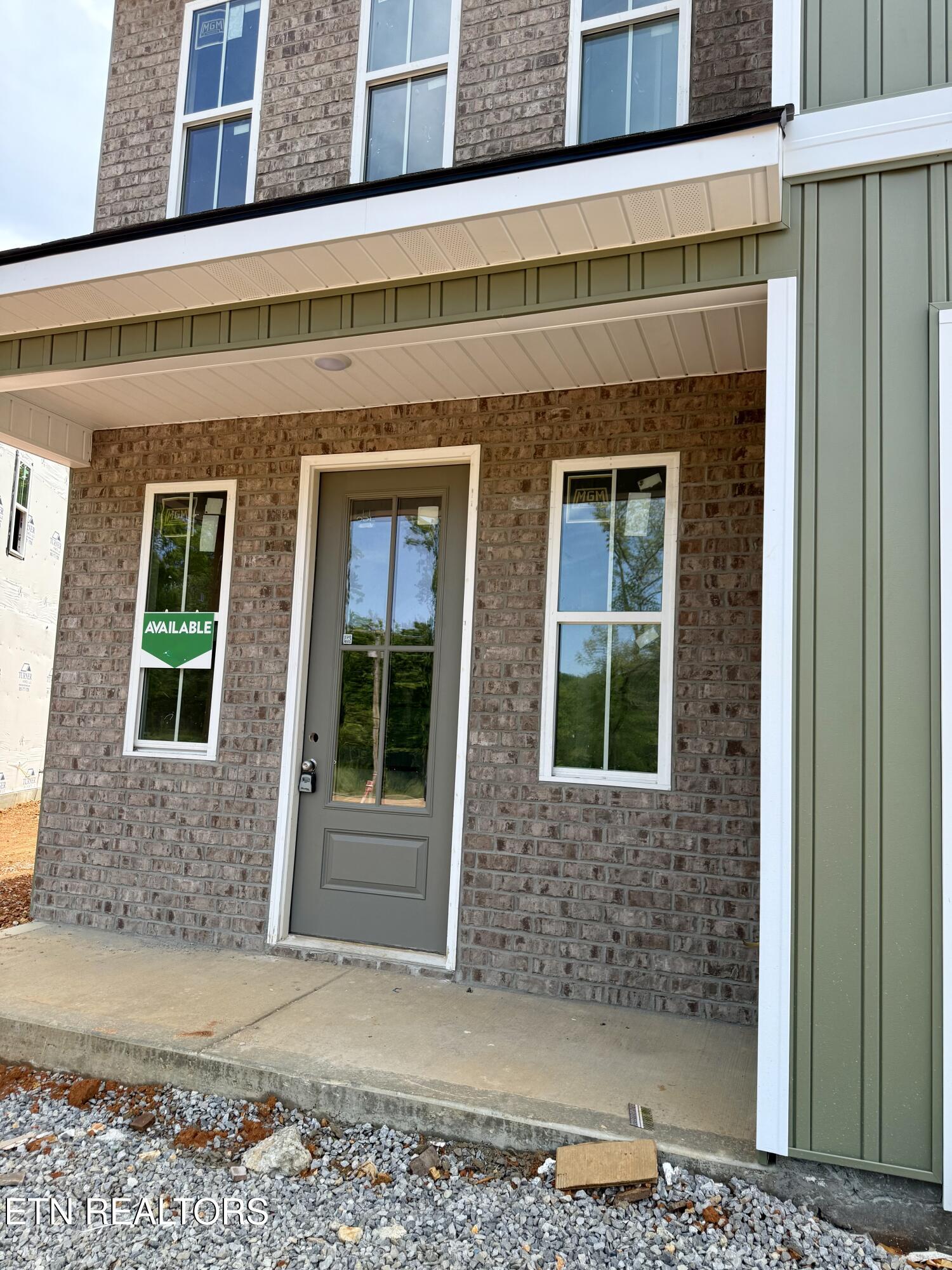 504 8th Avenue Lenoir City TN 37771
