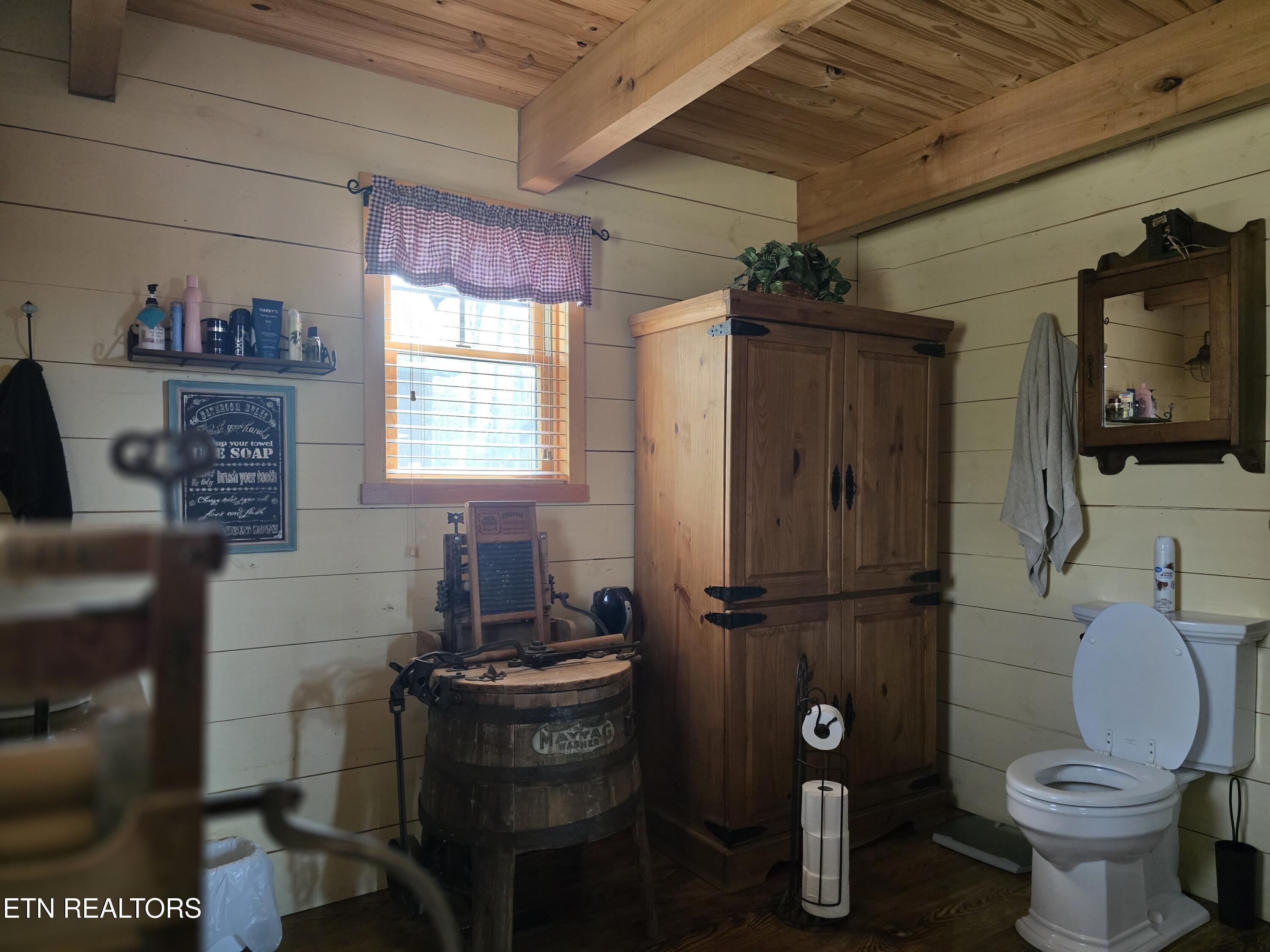 5316 Tennessee 66 Sneedville TN 37869
