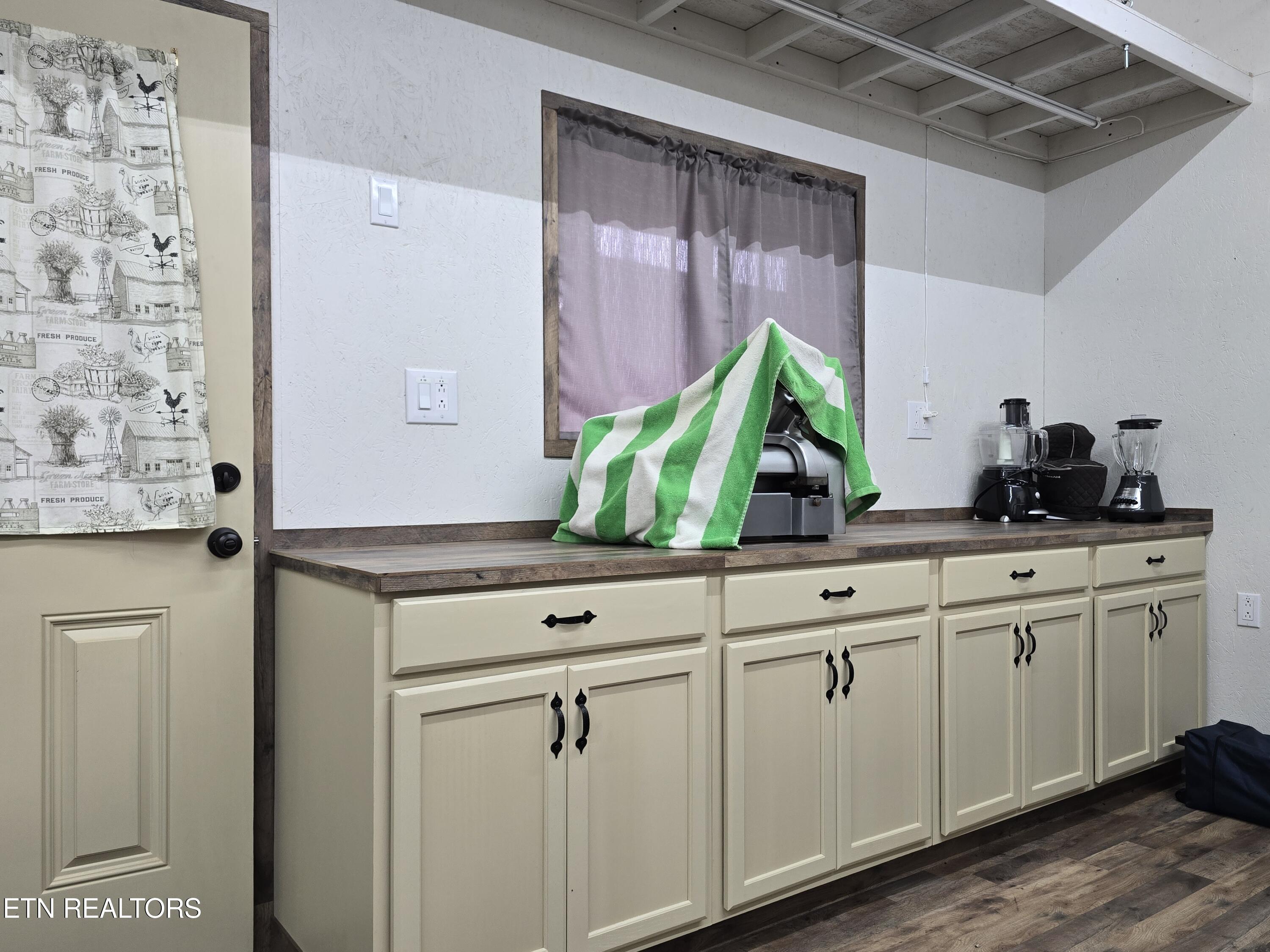 5316 Tennessee 66 Sneedville TN 37869
