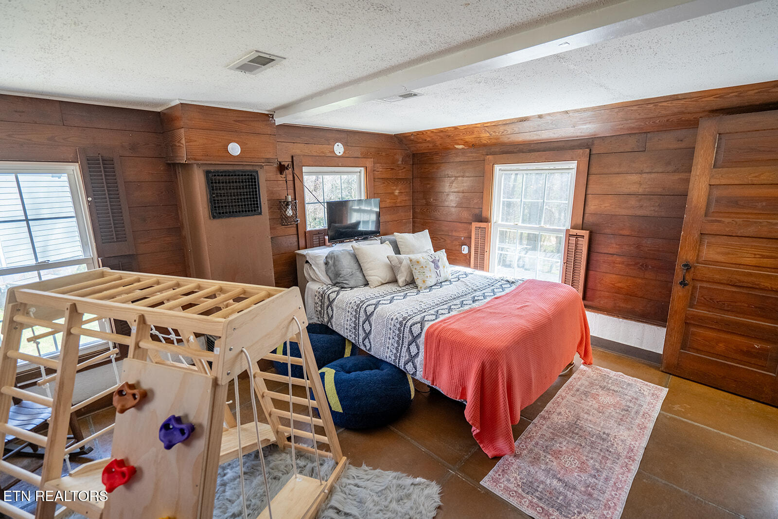 200 Oak Road Norris TN 37828