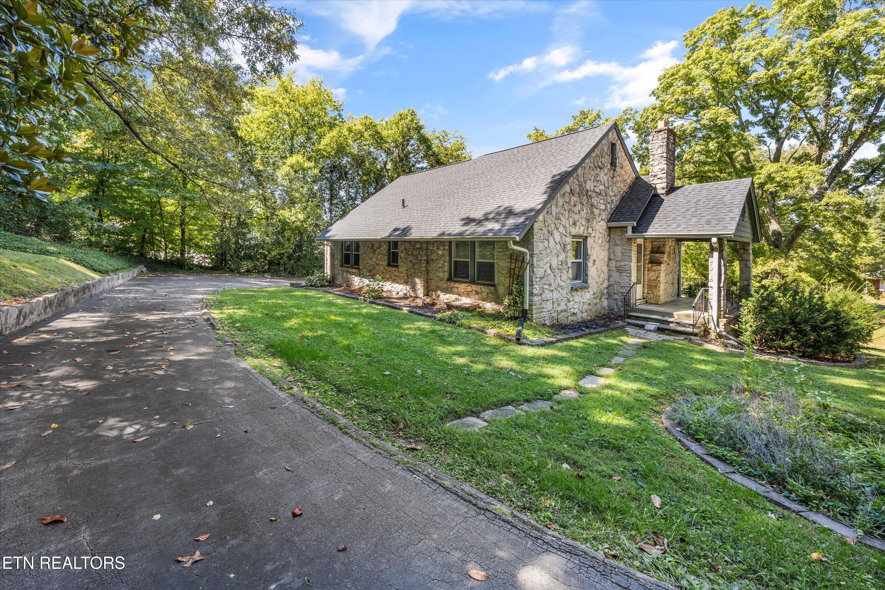 5106 Holston Drive Knoxville TN 37914