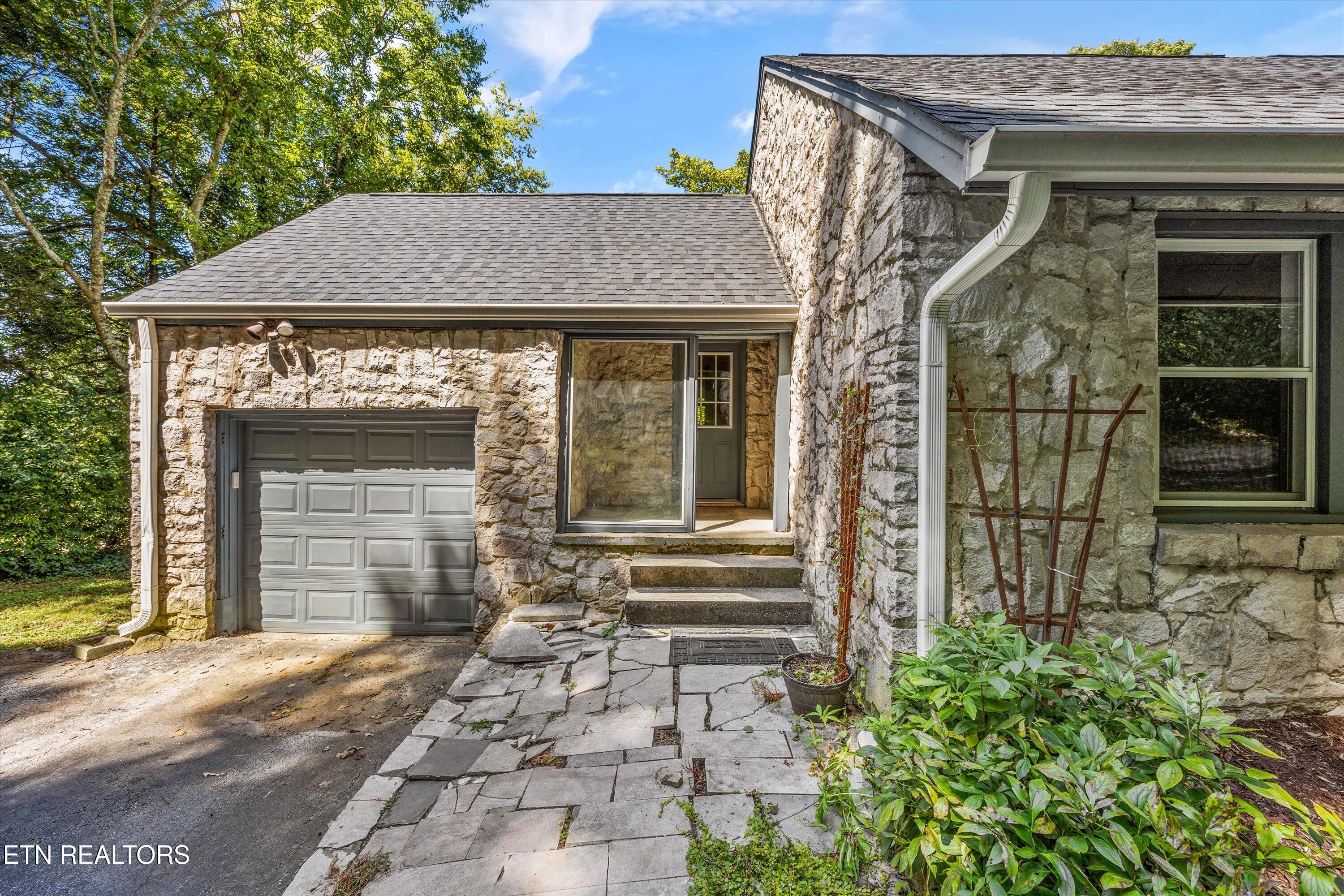 5106 Holston Drive Knoxville TN 37914