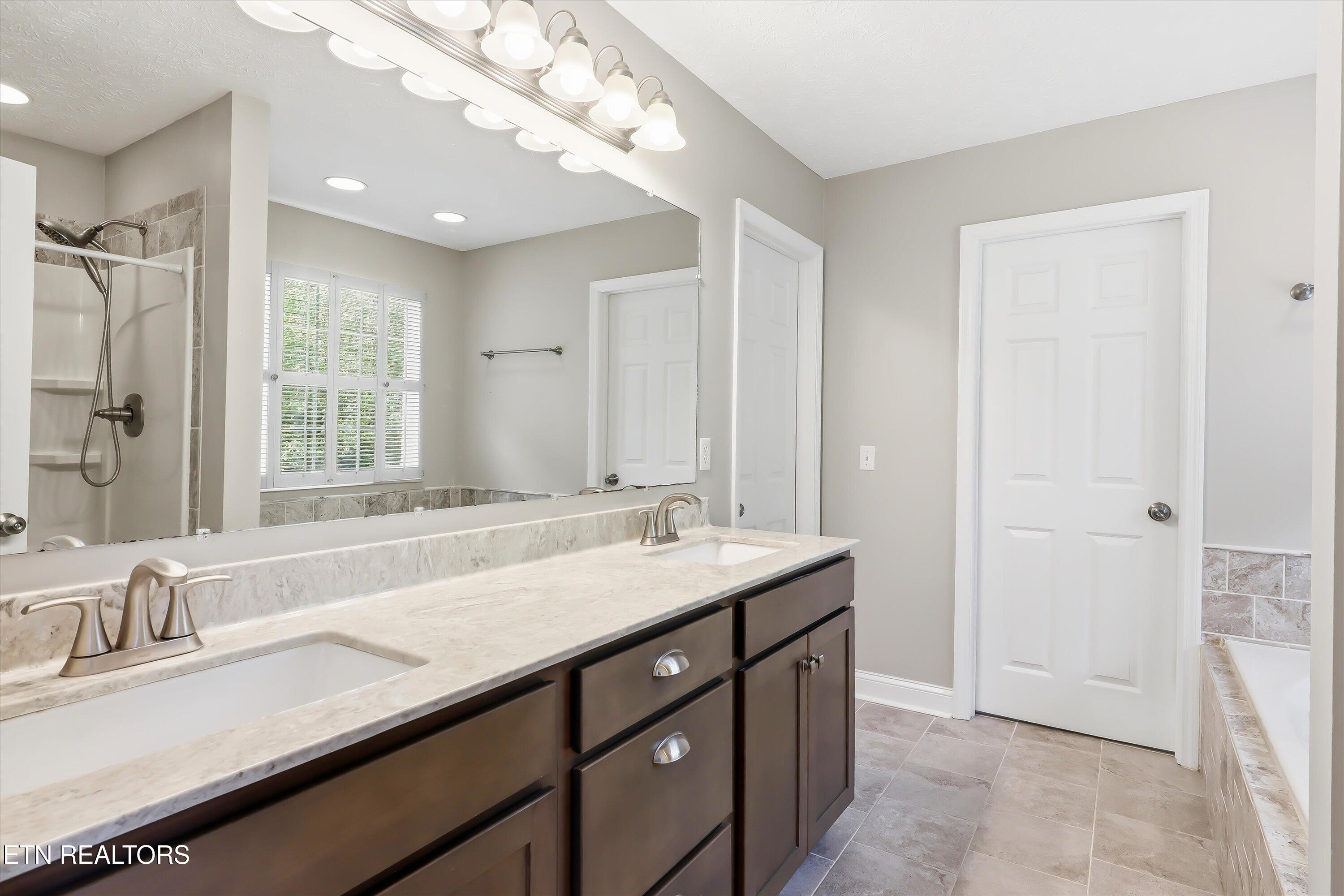 2376 Conners Creek Circle Knoxville TN 37932
