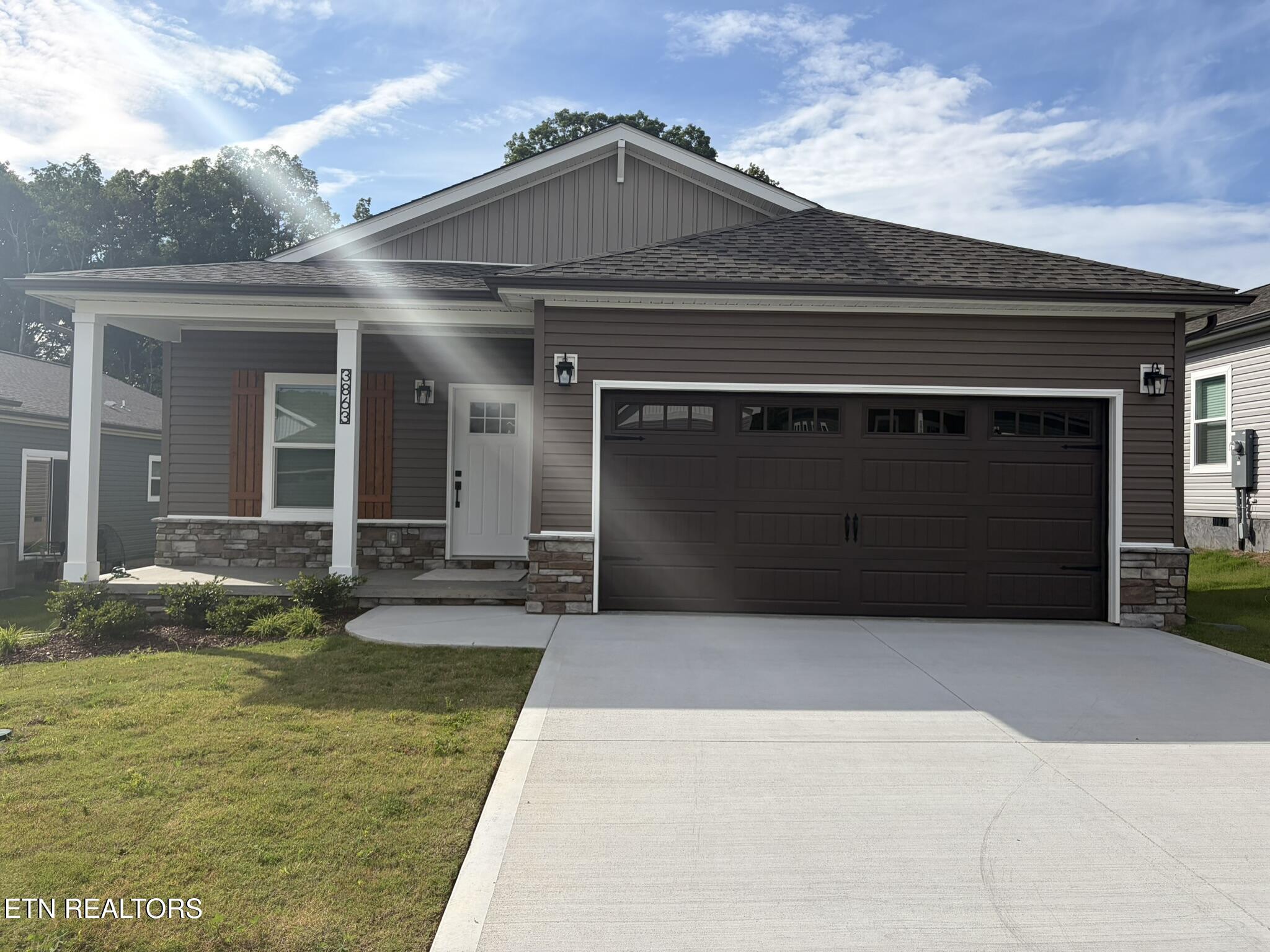 3863 Crimson Clover Lane Knoxville TN 37924