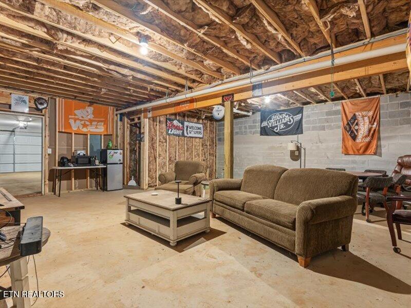 120 County Road 891 Etowah TN 37331