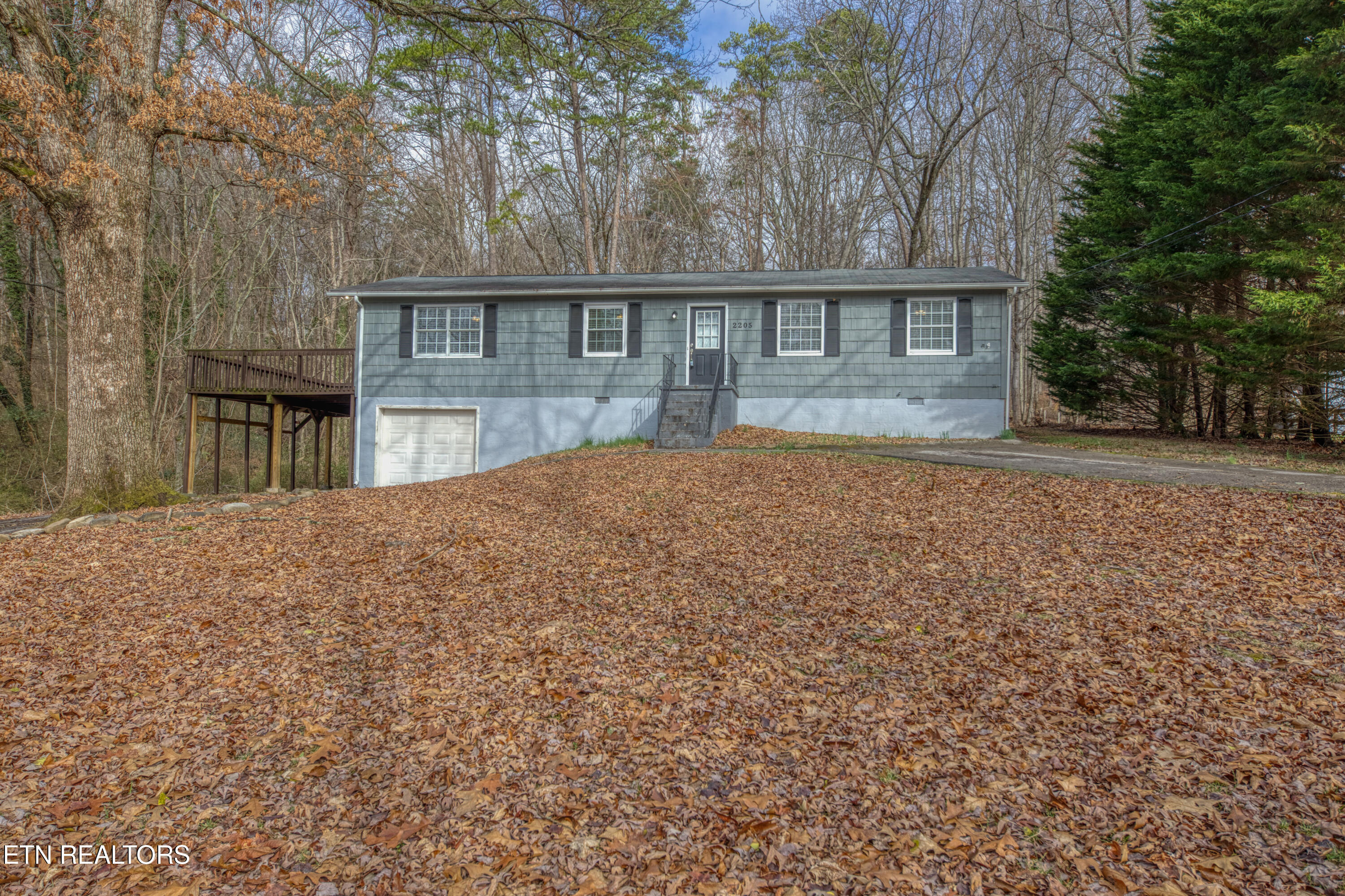 2205 Ridgecrest Drive Knoxville TN 37918