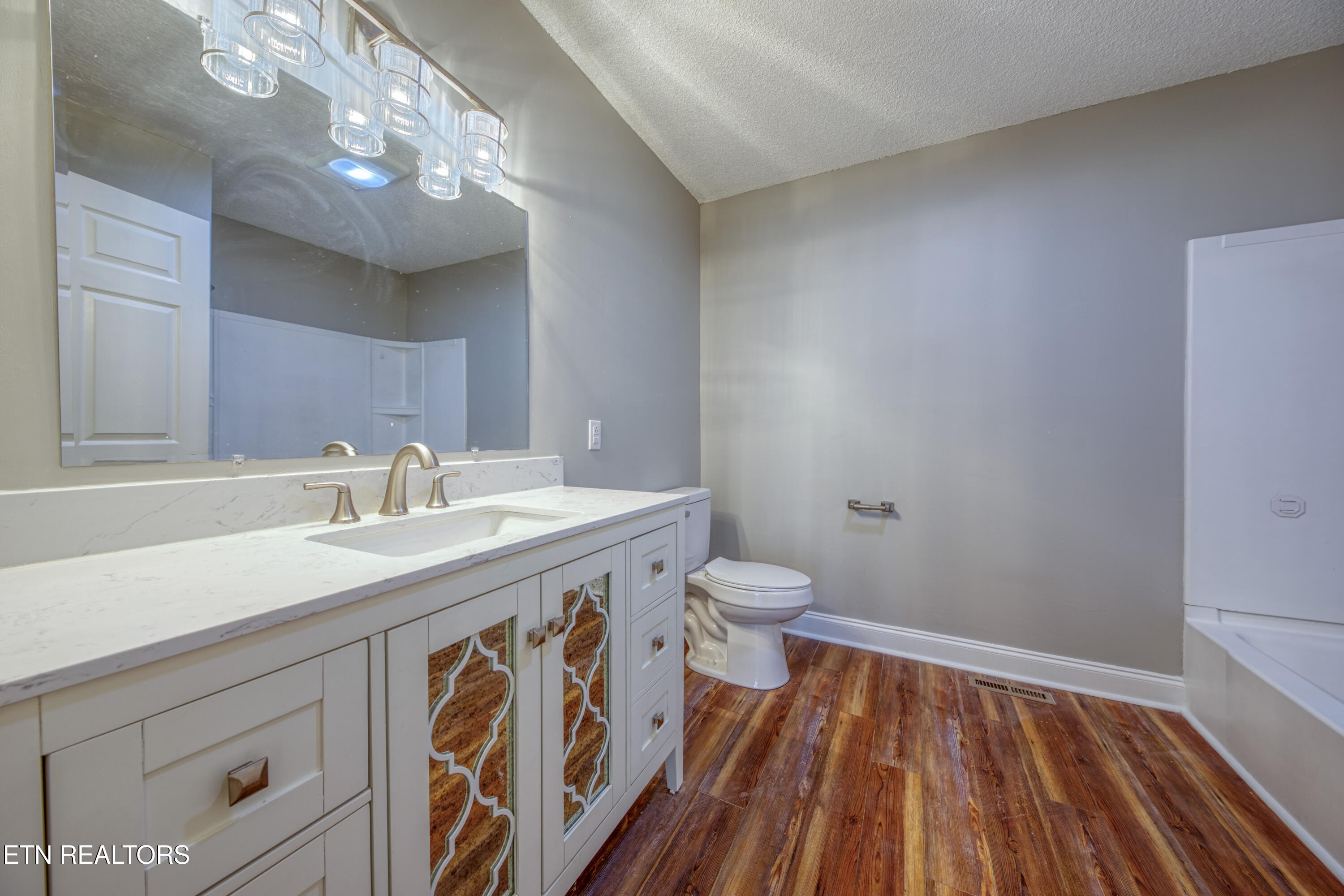 2205 Ridgecrest Drive Knoxville TN 37918
