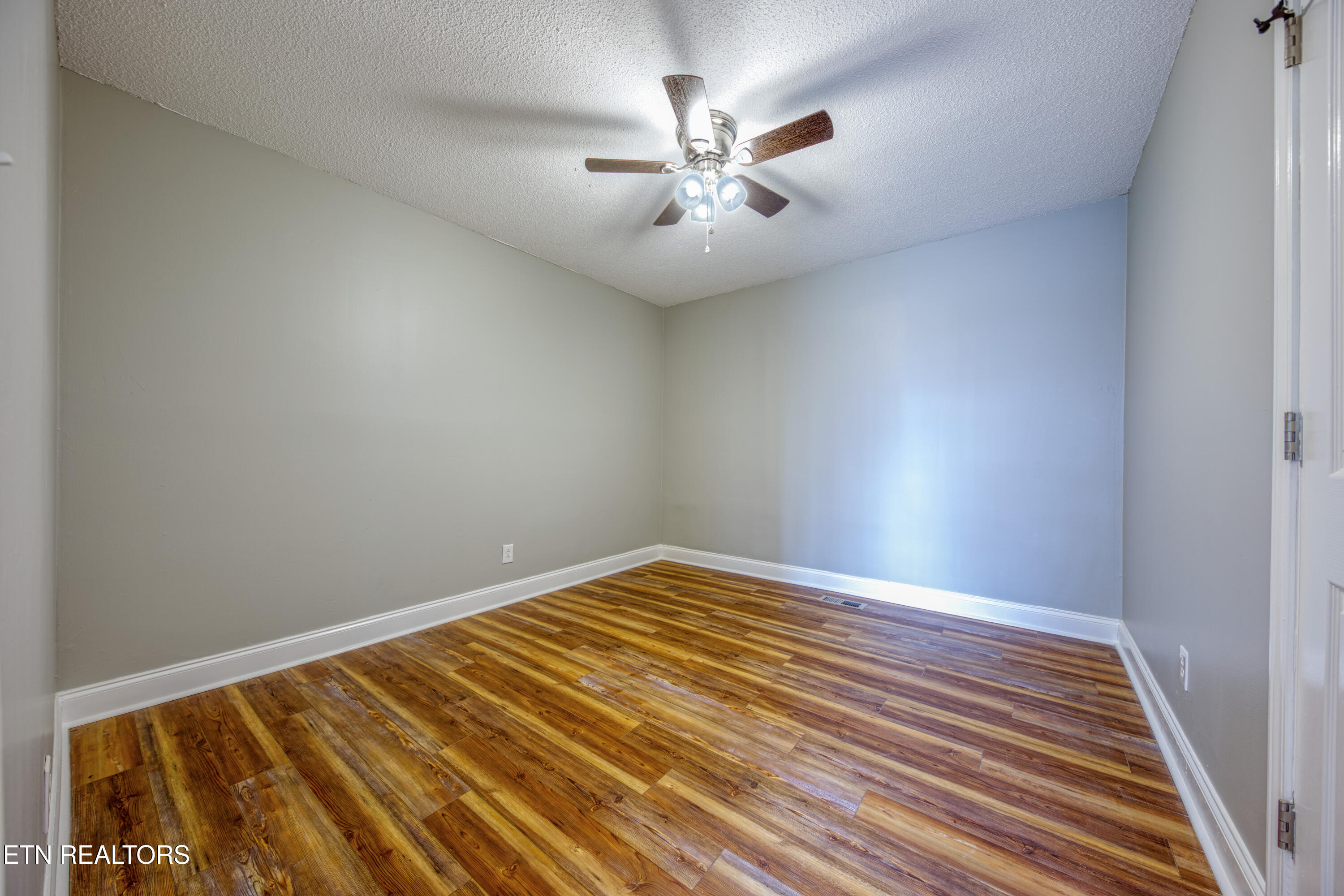 2205 Ridgecrest Drive Knoxville TN 37918