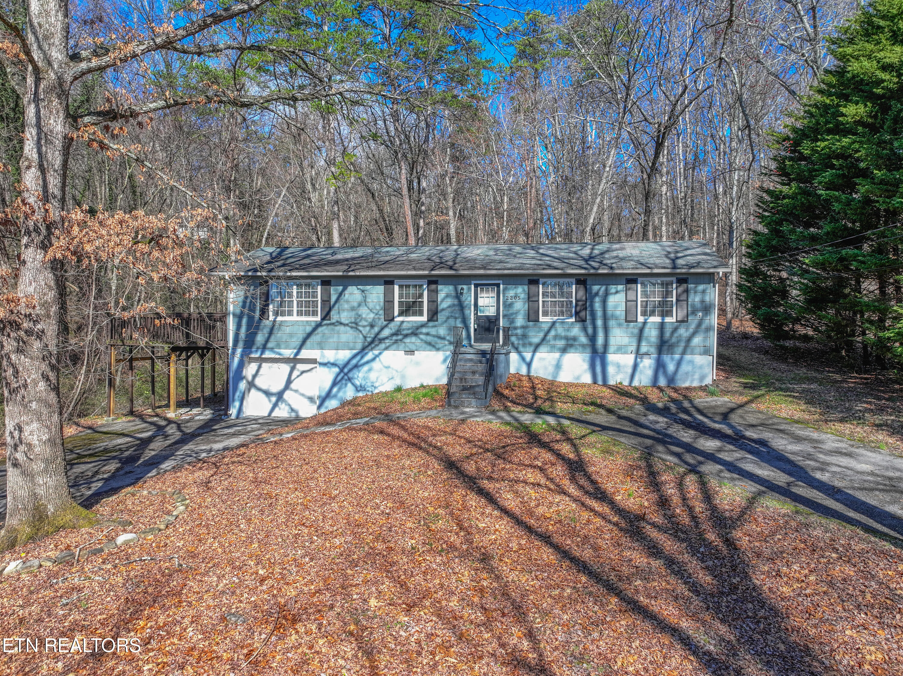 2205 Ridgecrest Drive Knoxville TN 37918