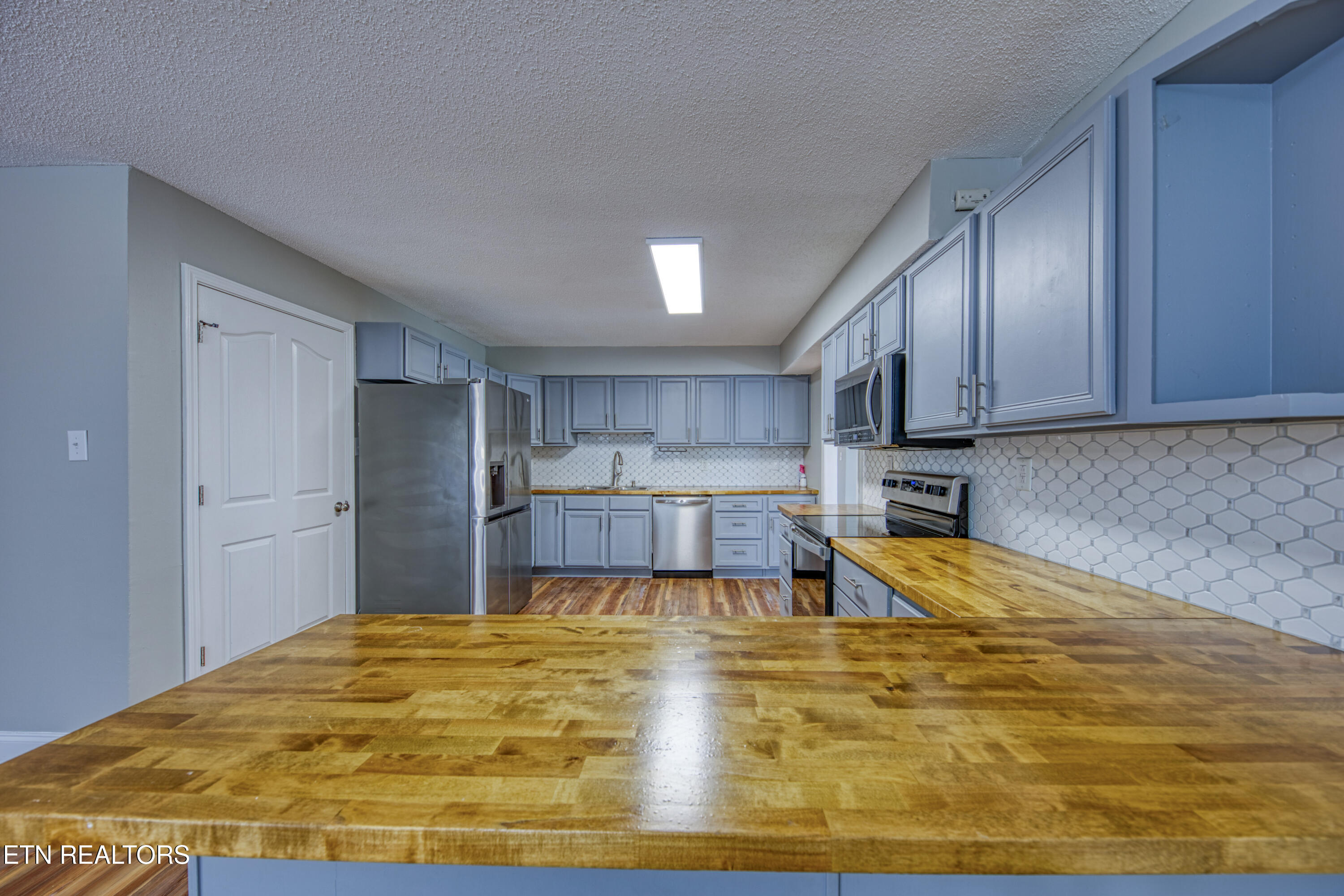 2205 Ridgecrest Drive Knoxville TN 37918