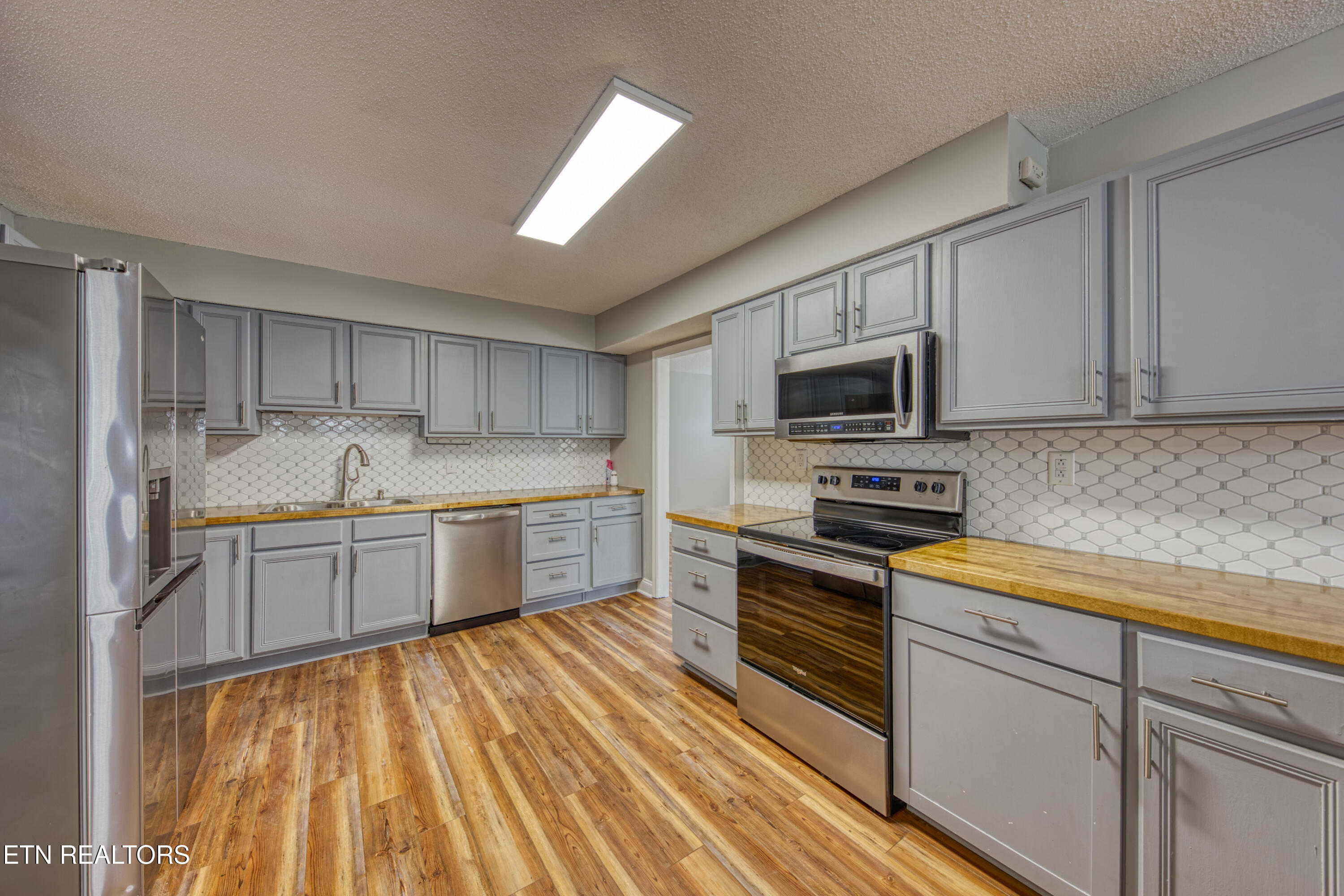 2205 Ridgecrest Drive Knoxville TN 37918